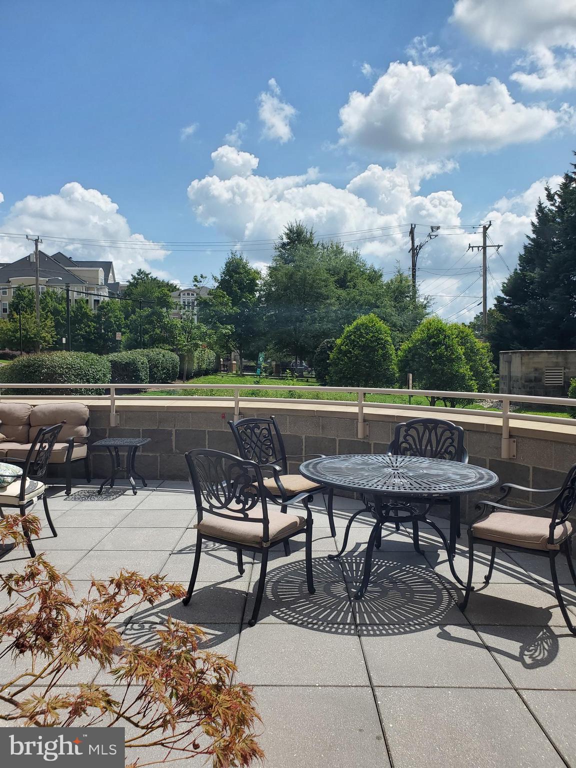 DUNN LORING - Residential