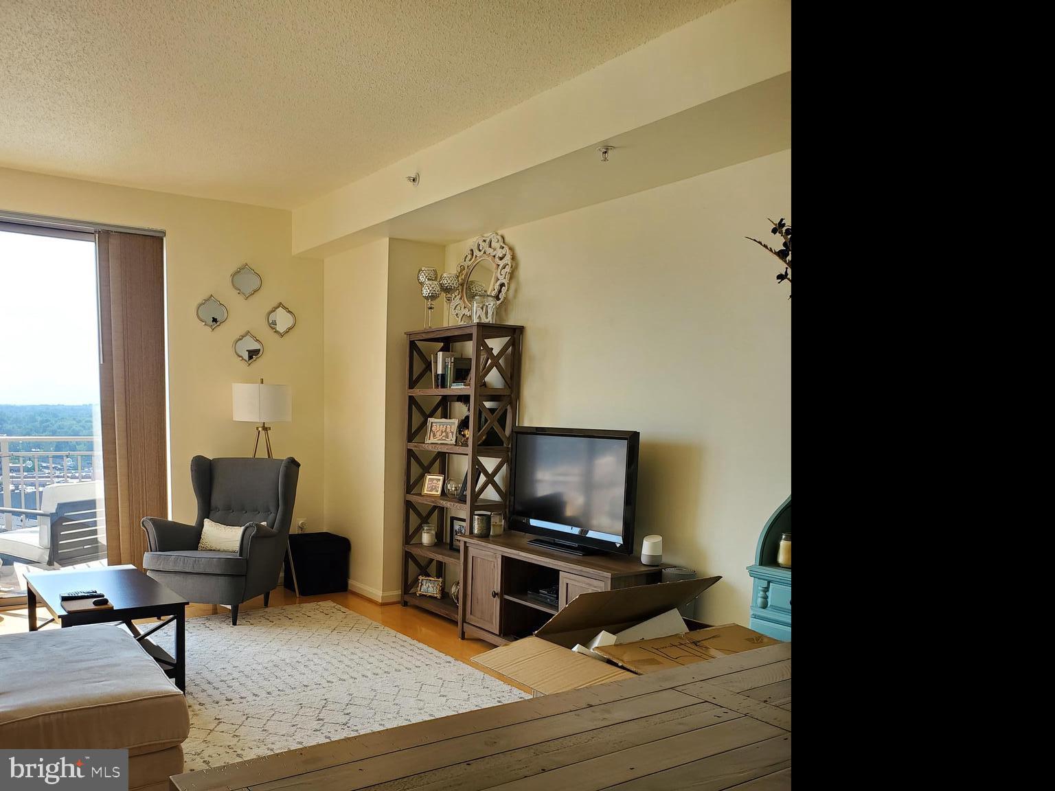 DUNN LORING - Residential