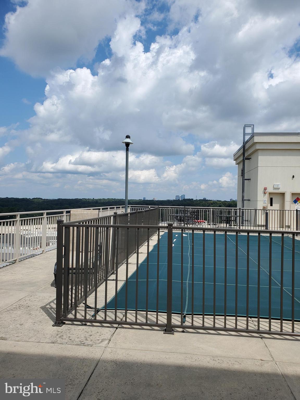 DUNN LORING - Residential