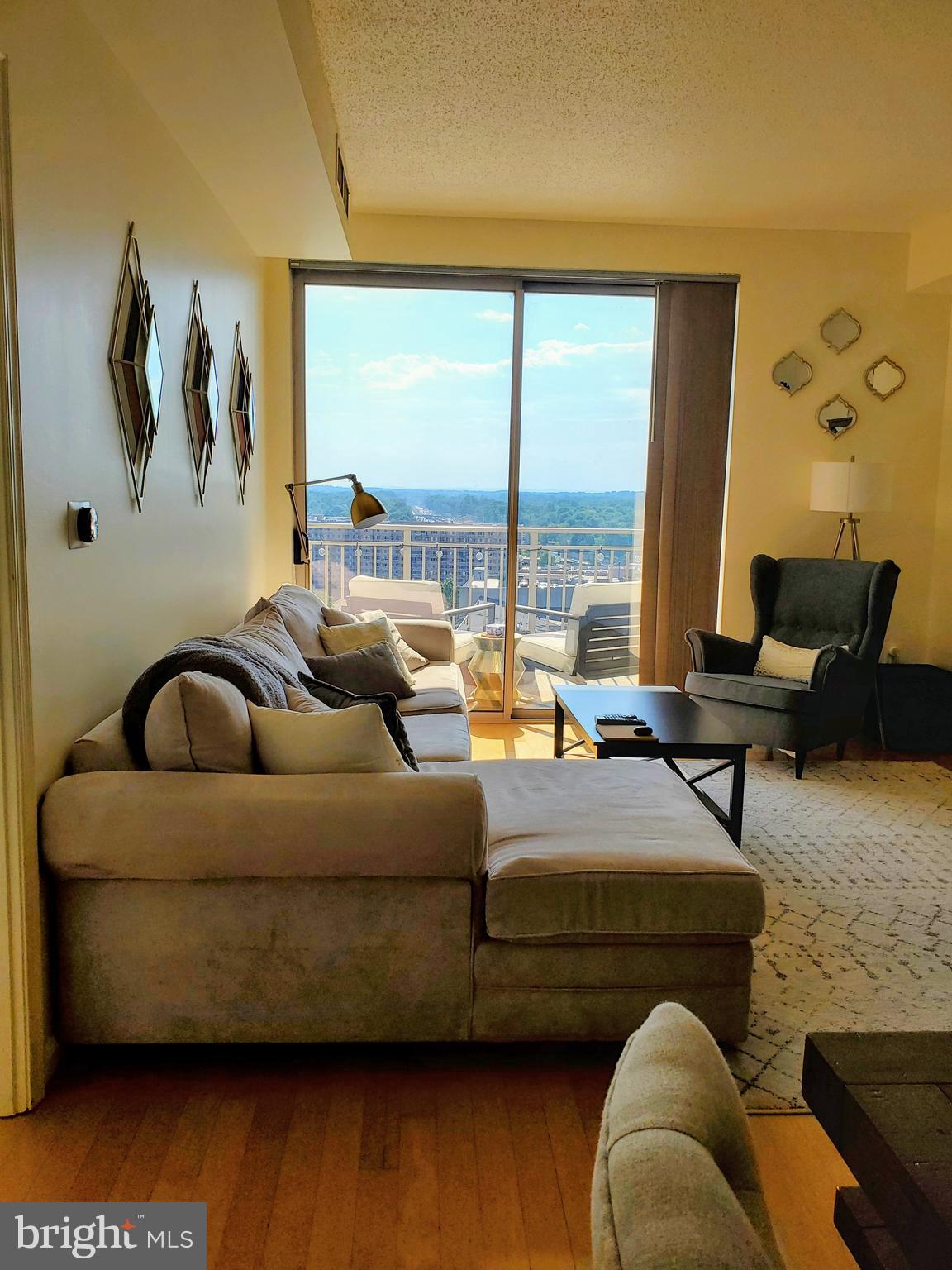 DUNN LORING - Residential