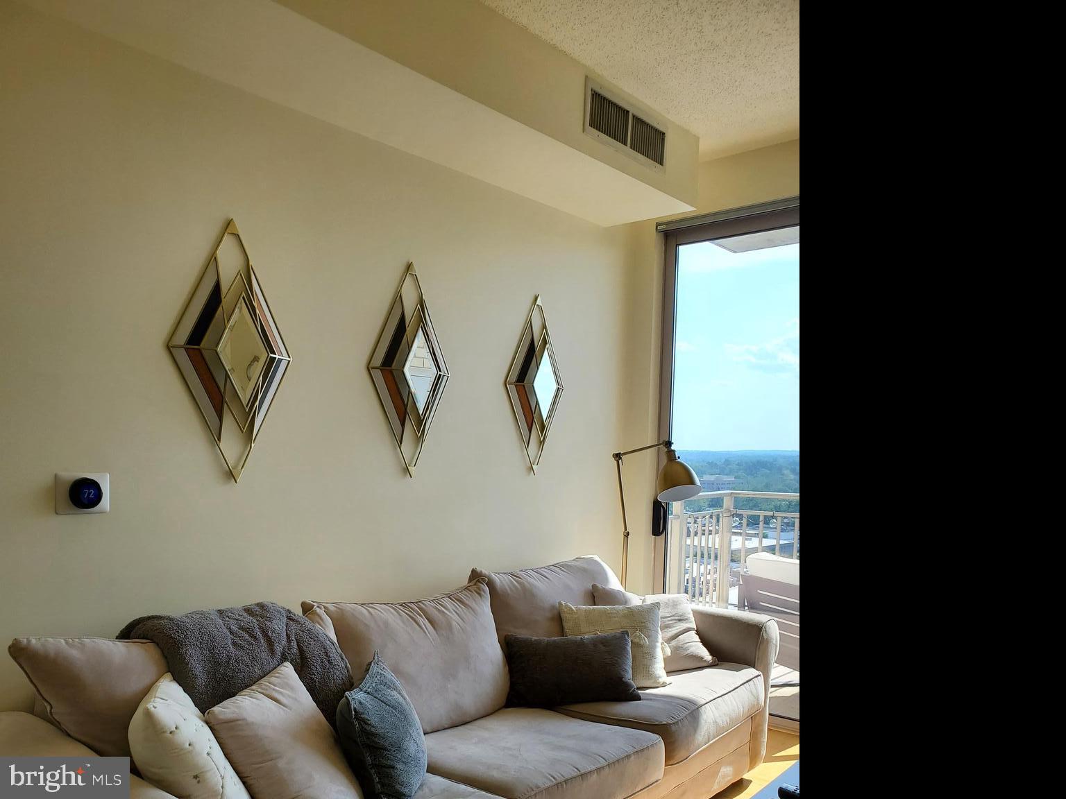 DUNN LORING - Residential