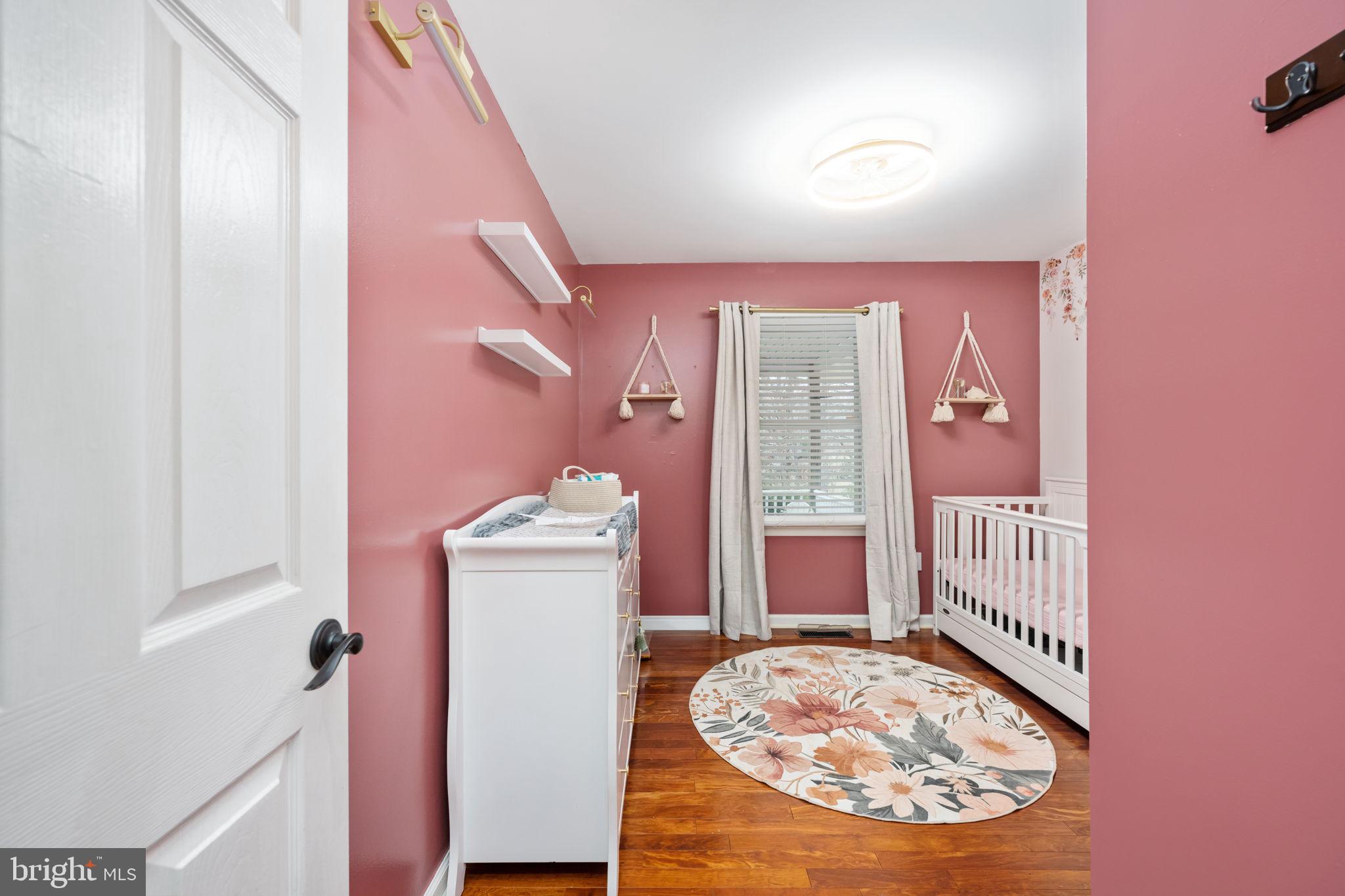 SHEPPERDS GROVE - Residential