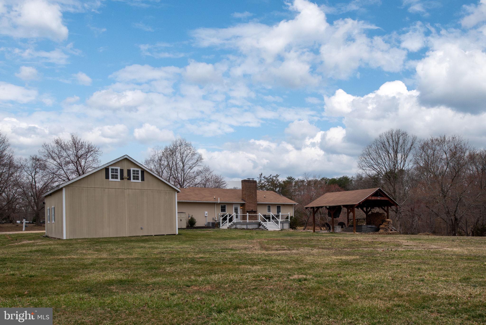 SHEPPERDS GROVE - Residential