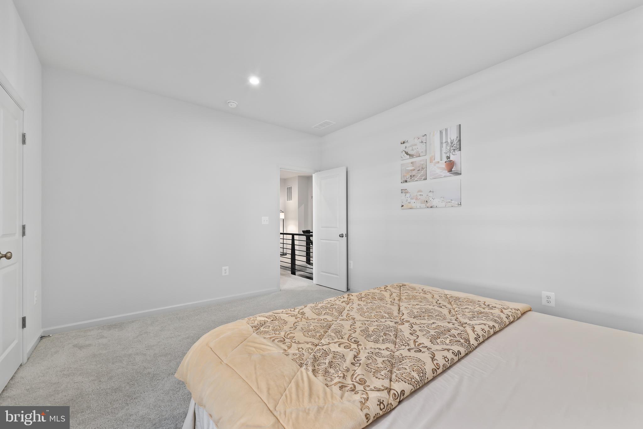 POTOMAC SHORES - Residential