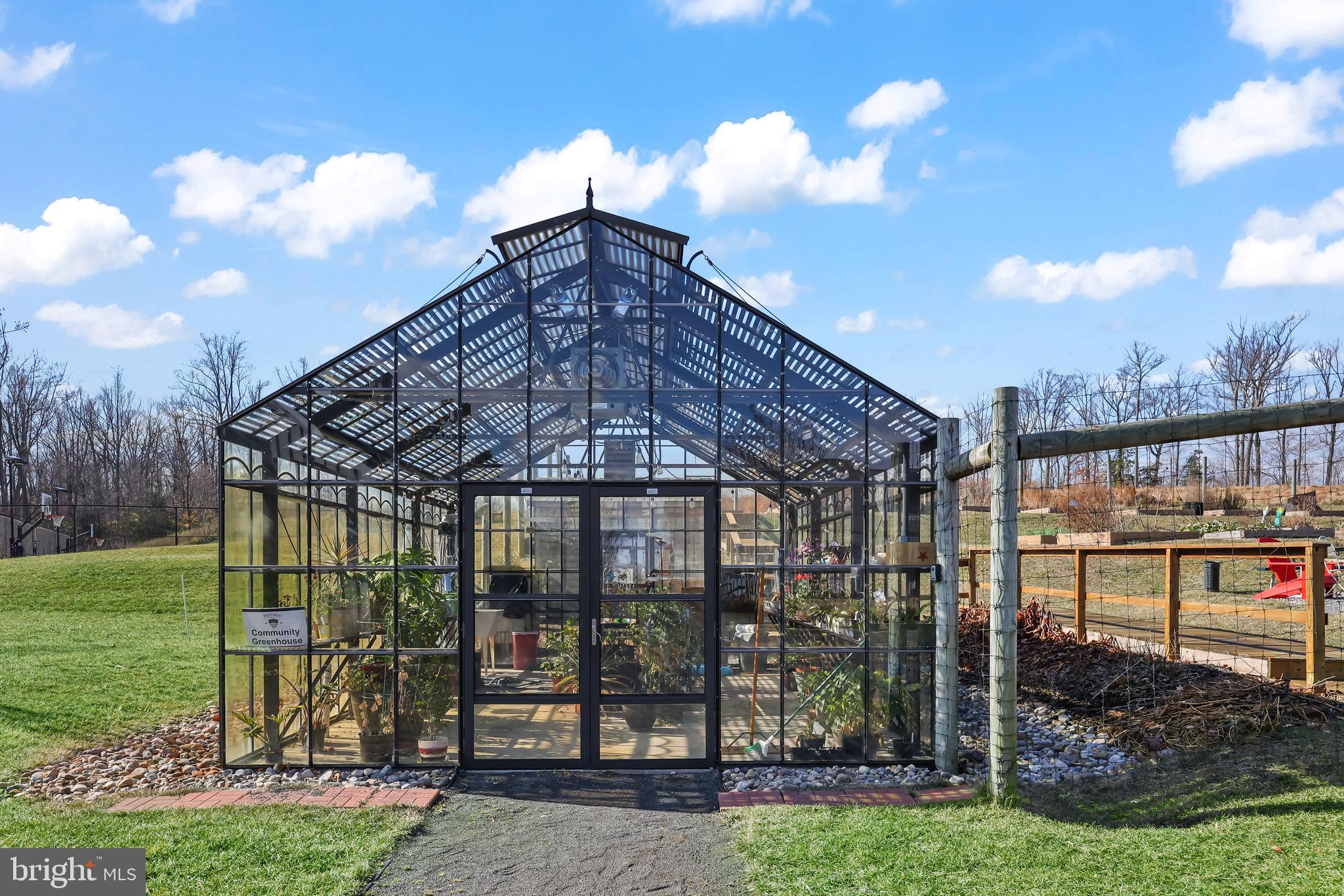 POTOMAC SHORES - Residential