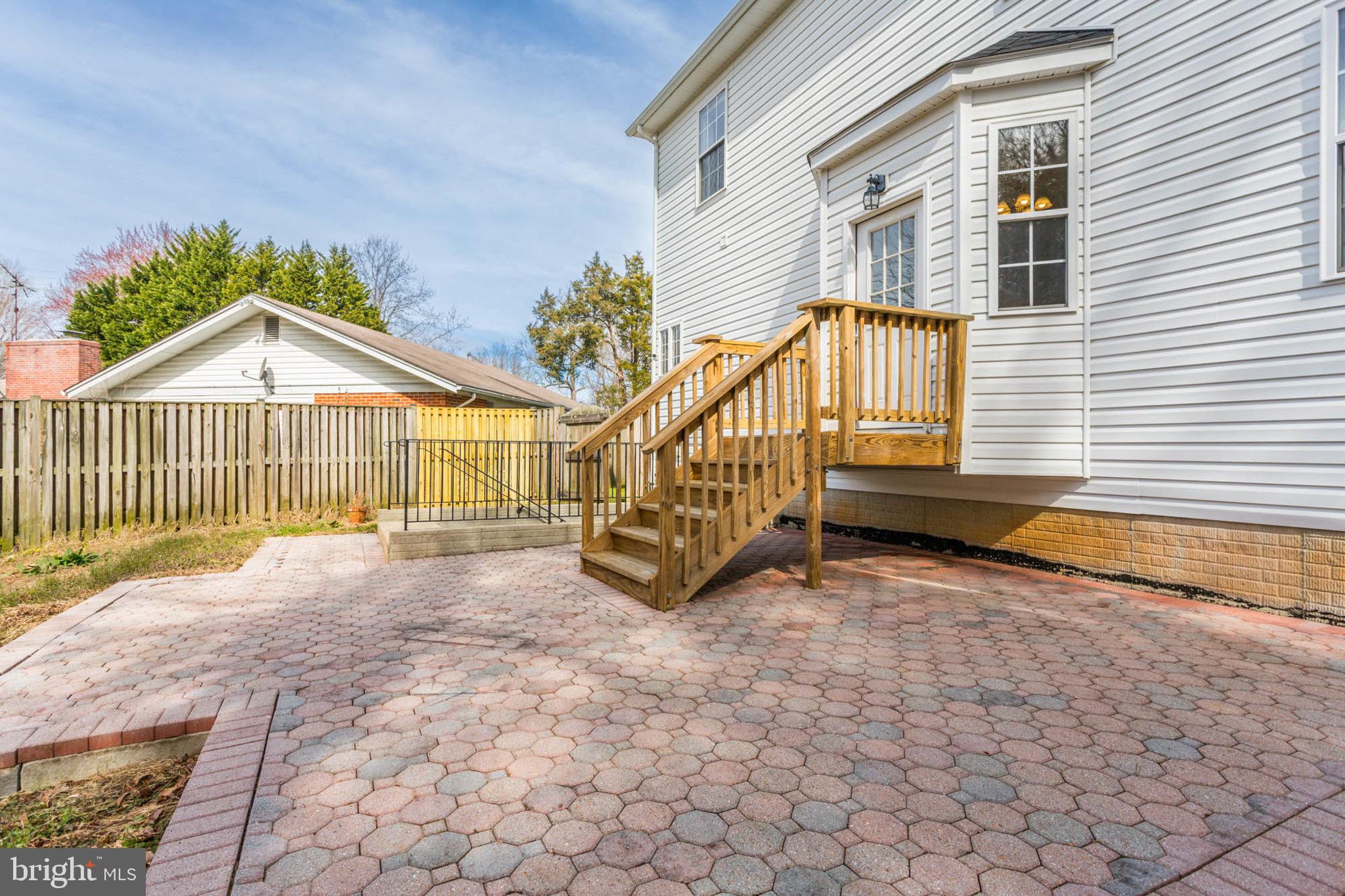 CALVERT TOWNE TOWNHOUSES - Residential