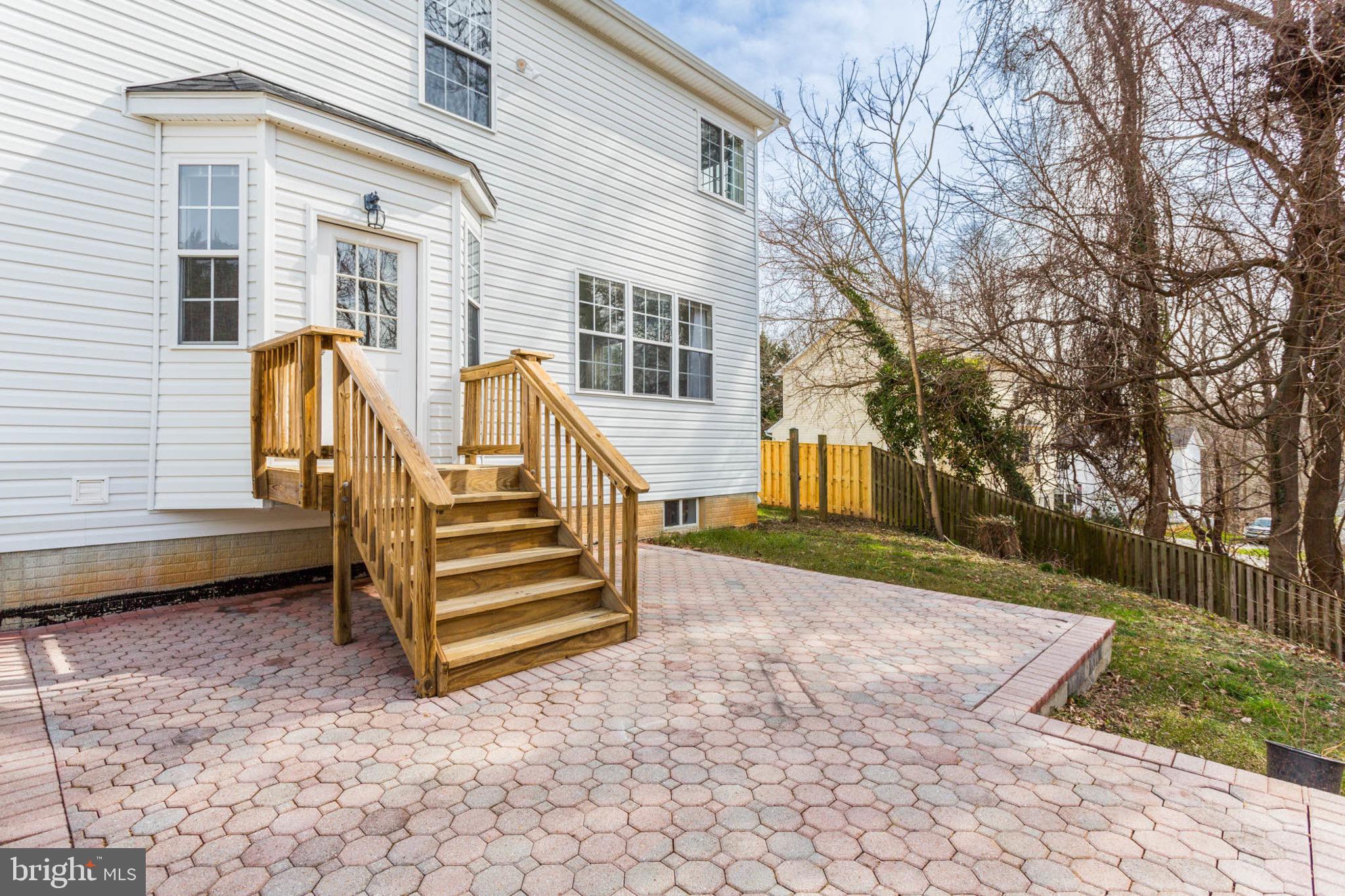 CALVERT TOWNE TOWNHOUSES - Residential
