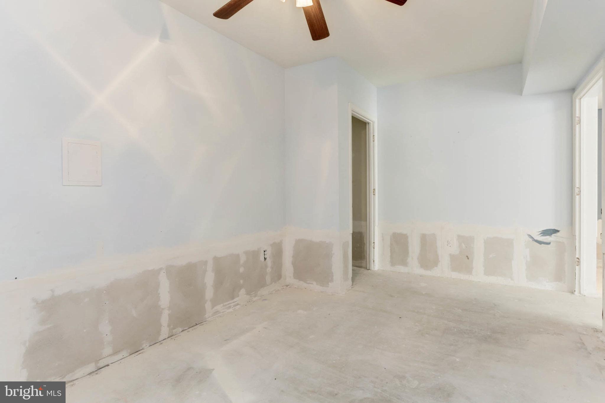 CALVERT TOWNE TOWNHOUSES - Residential