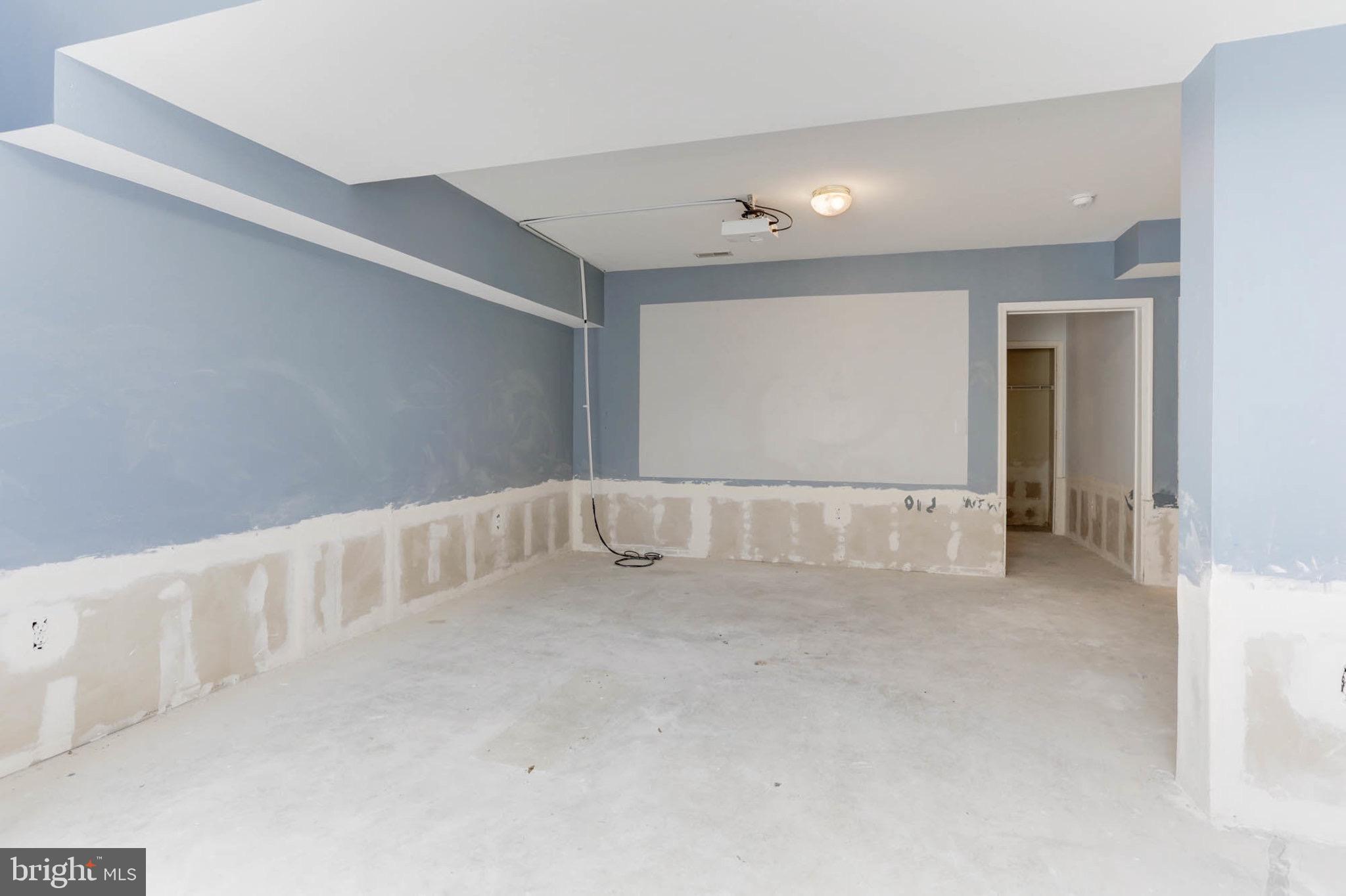 CALVERT TOWNE TOWNHOUSES - Residential