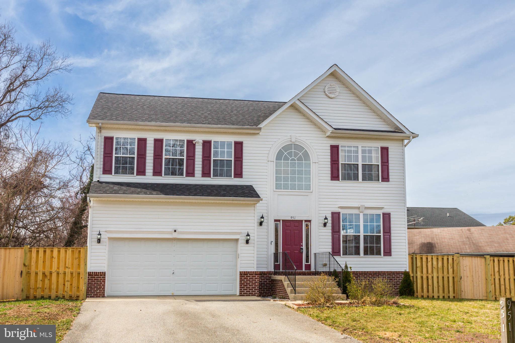 CALVERT TOWNE TOWNHOUSES - Residential