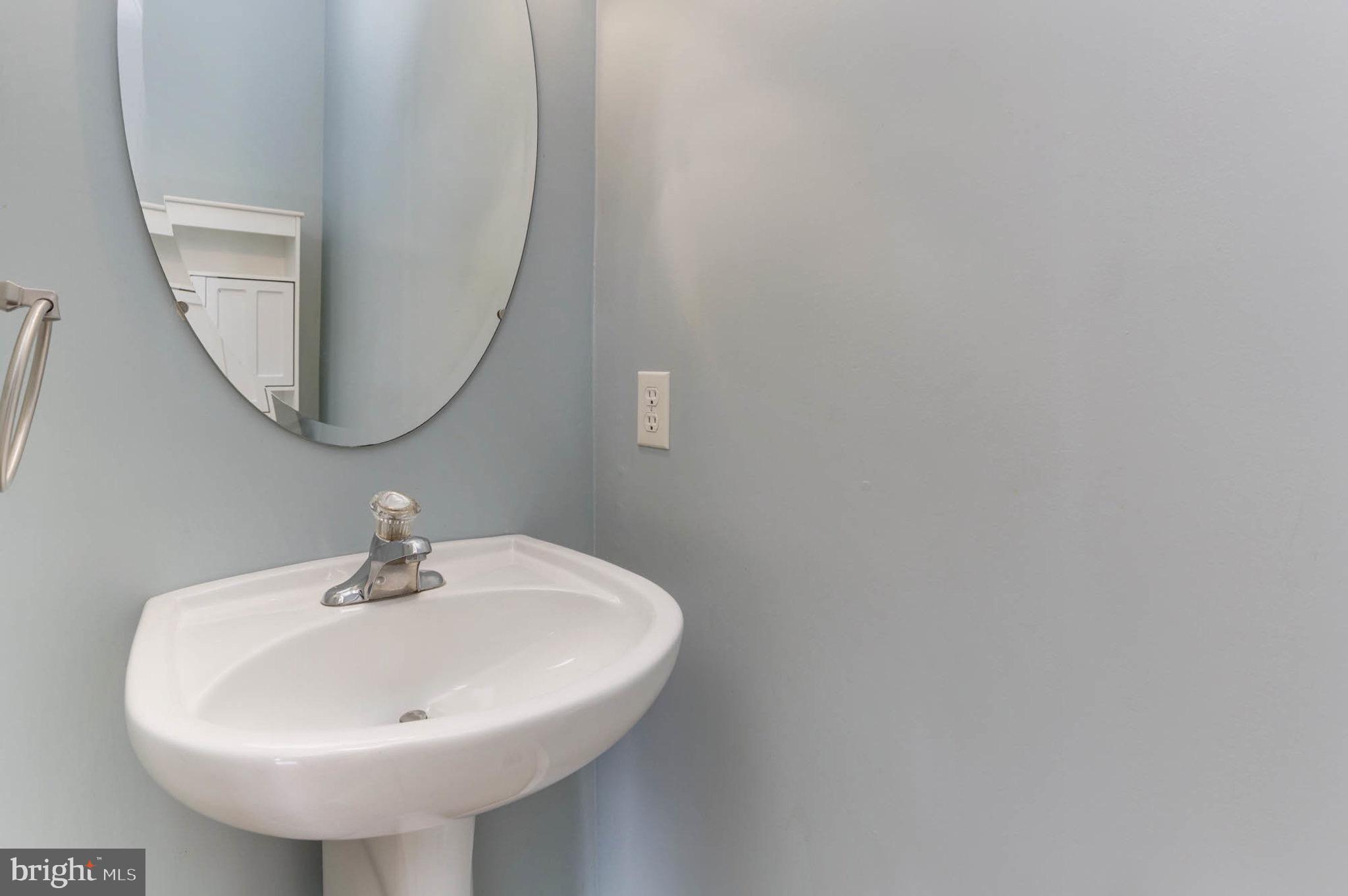 CALVERT TOWNE TOWNHOUSES - Residential