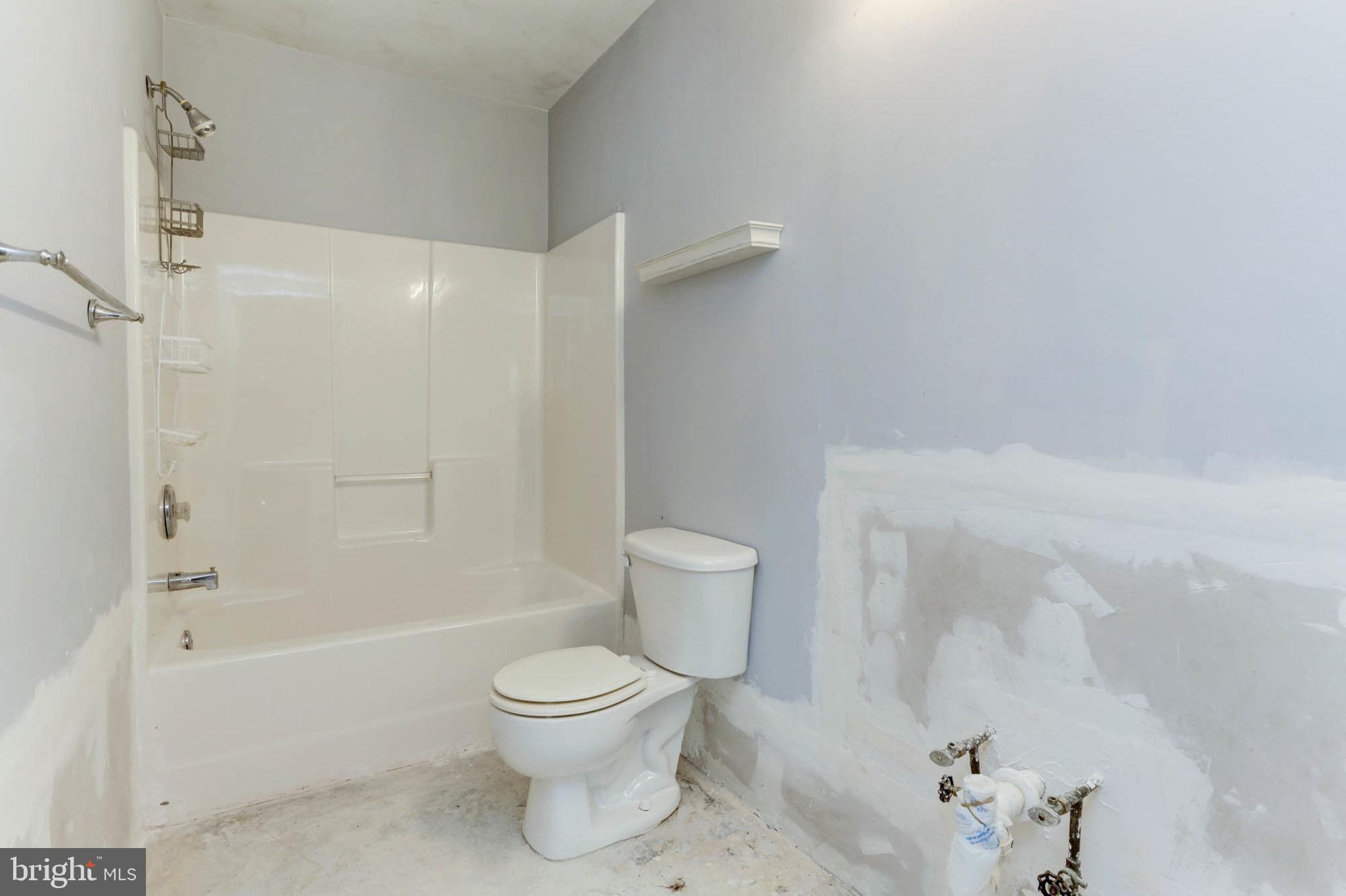 CALVERT TOWNE TOWNHOUSES - Residential