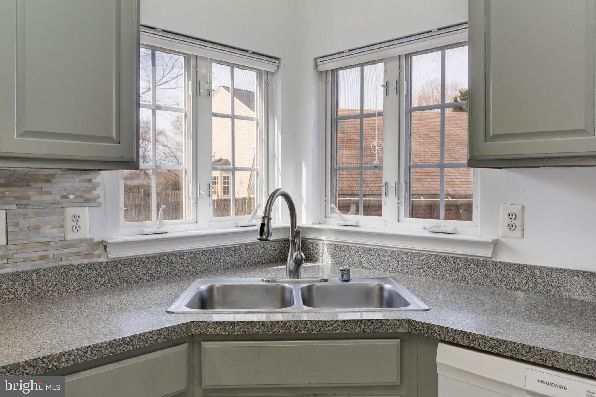 CALVERT TOWNE TOWNHOUSES - Residential