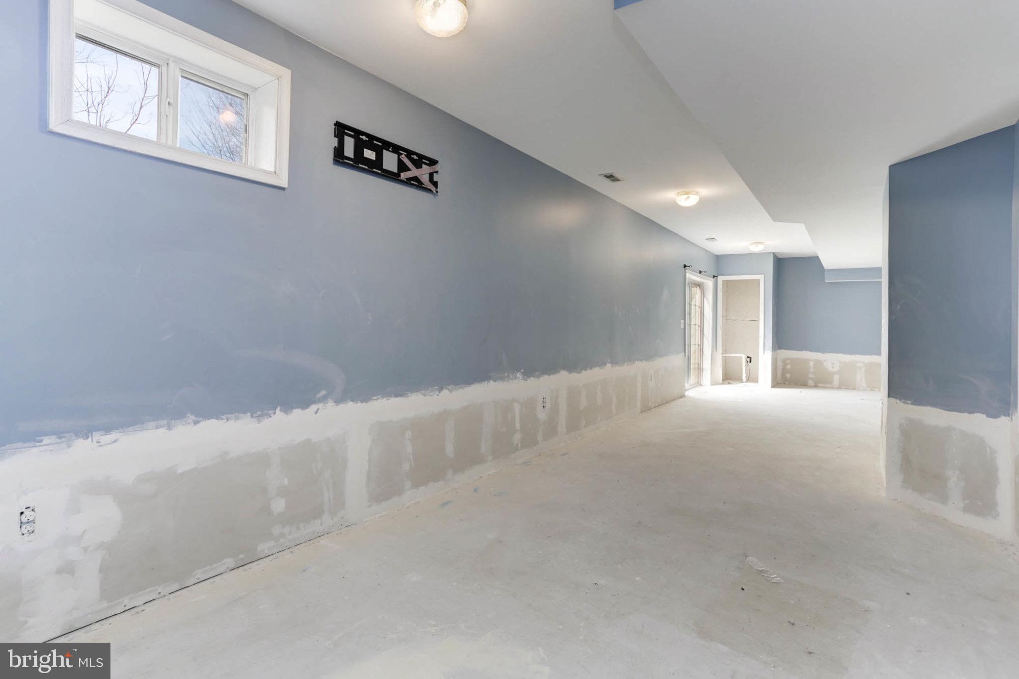 CALVERT TOWNE TOWNHOUSES - Residential