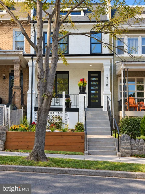 MLS: DCDC2287262