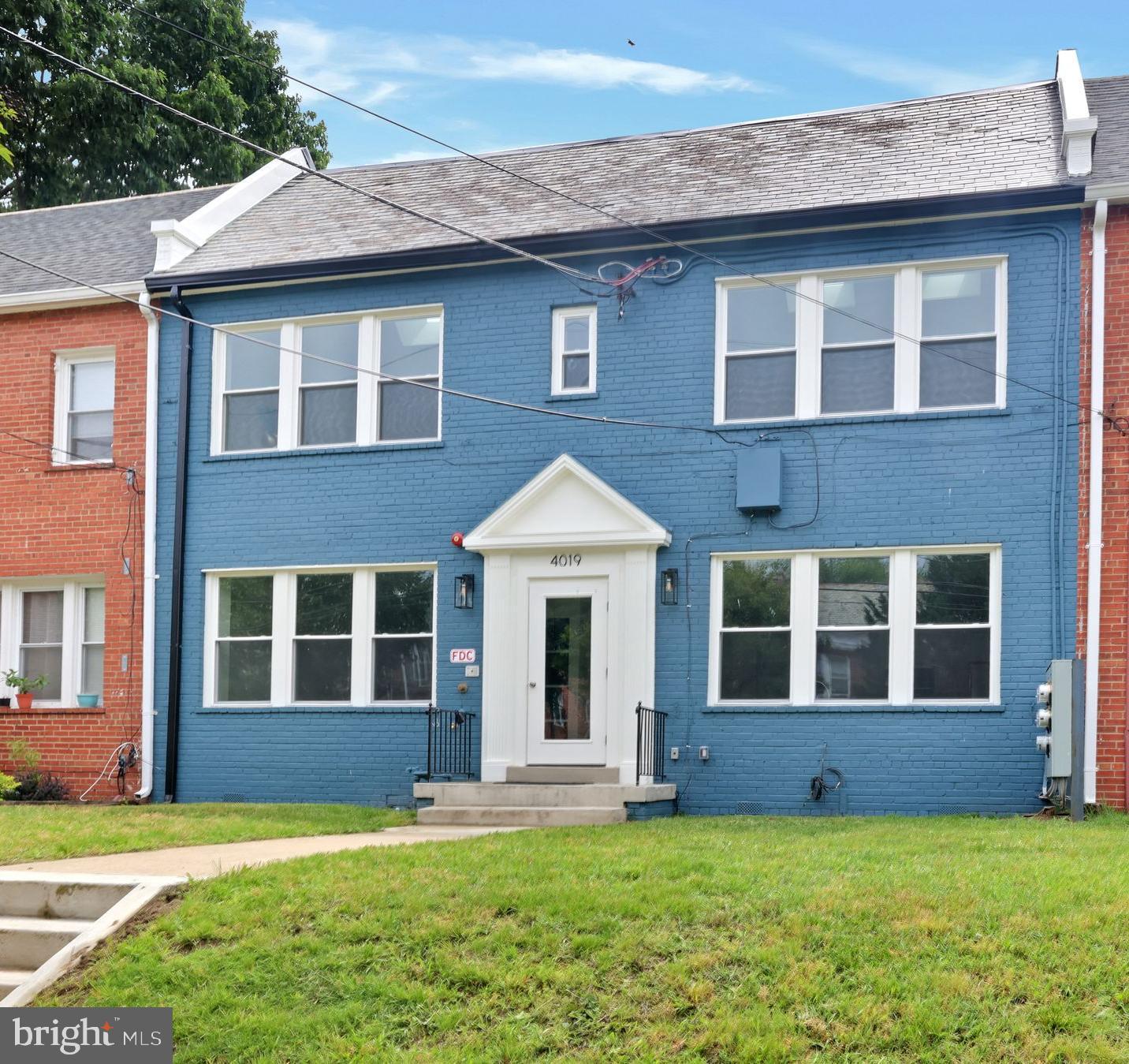 4019 9TH STREET NE 3