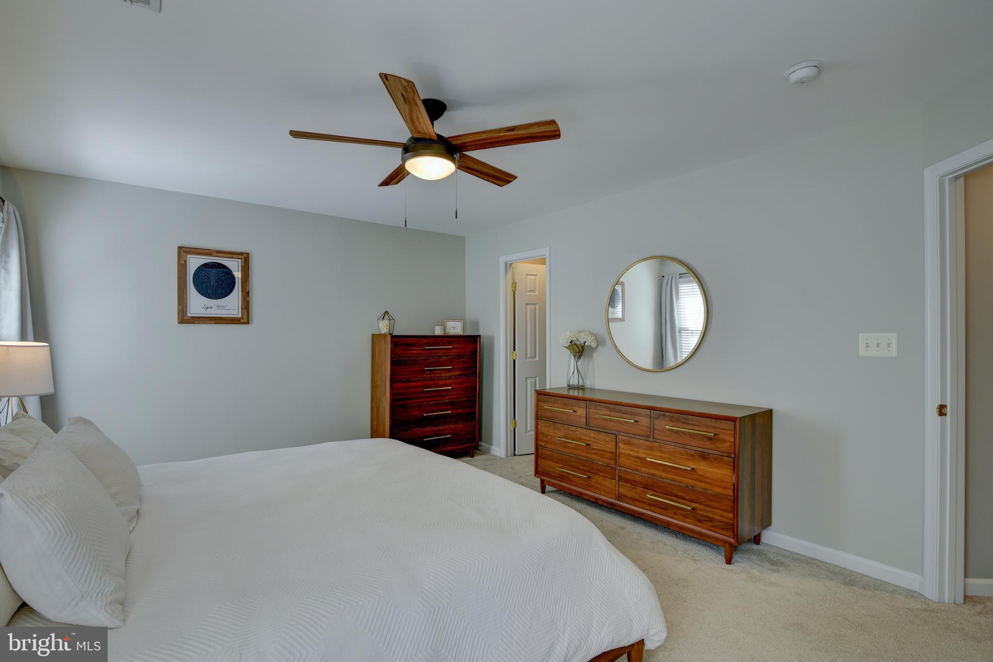 SOUTH RIDING - Residential