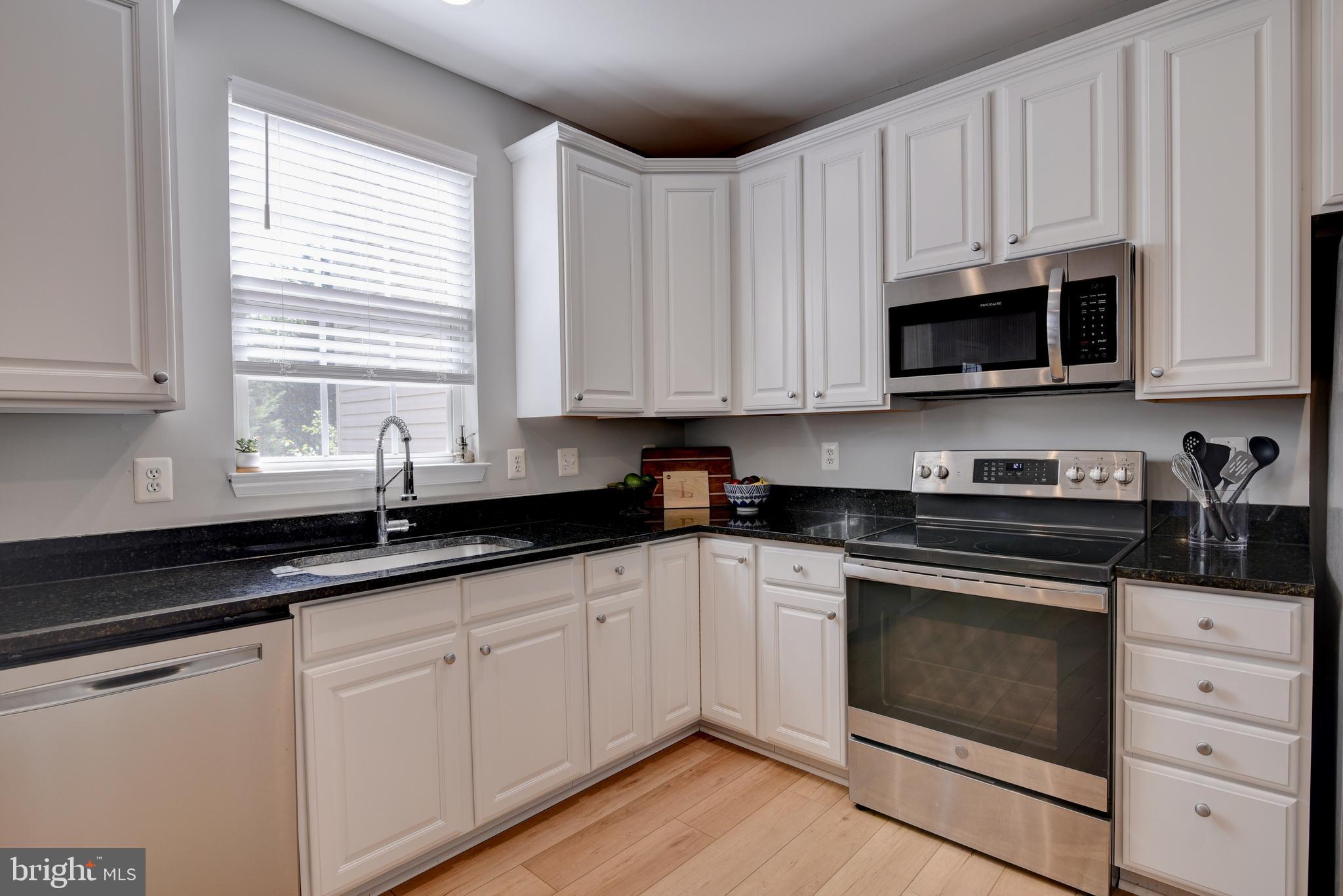 SOUTH RIDING - Residential