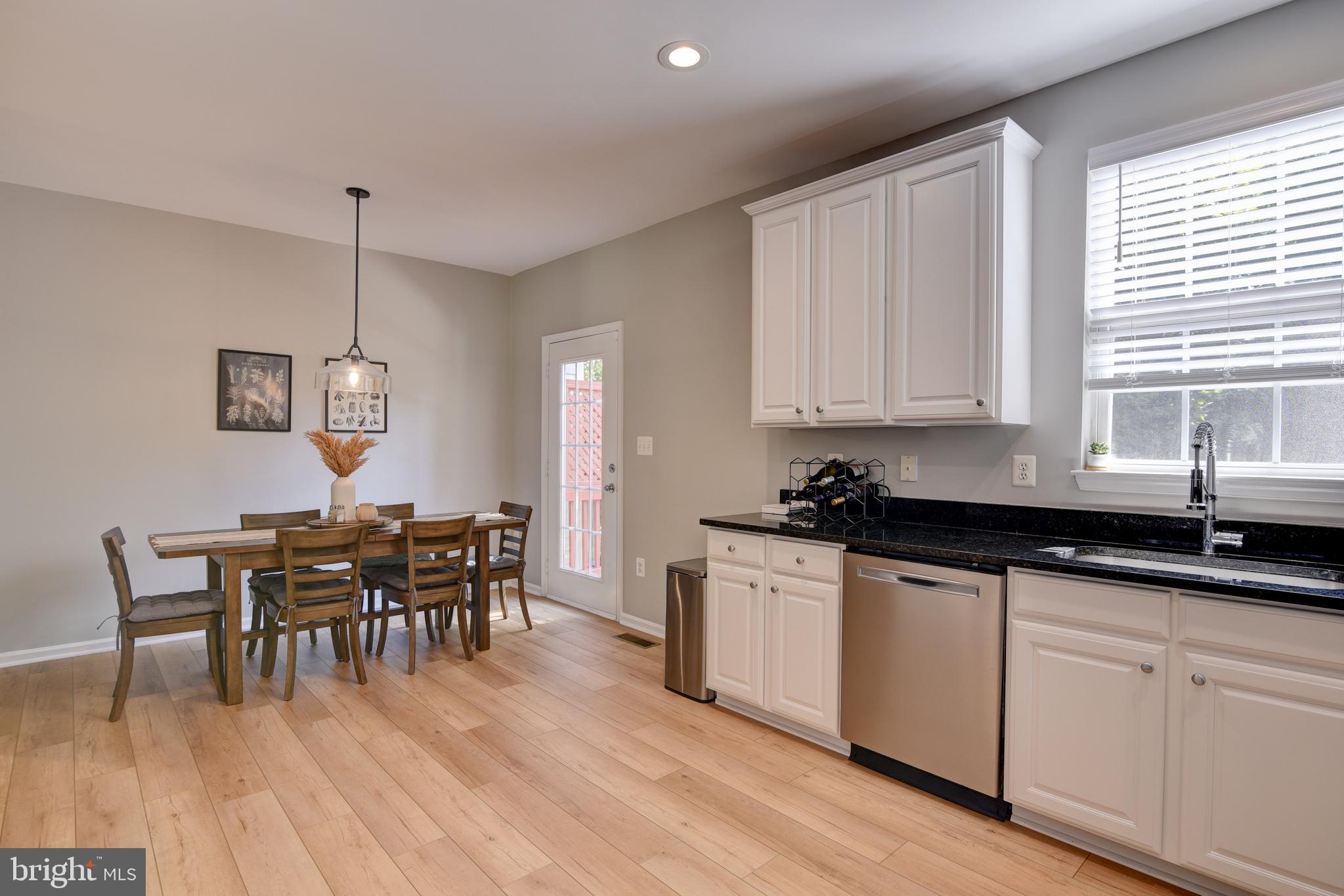 SOUTH RIDING - Residential