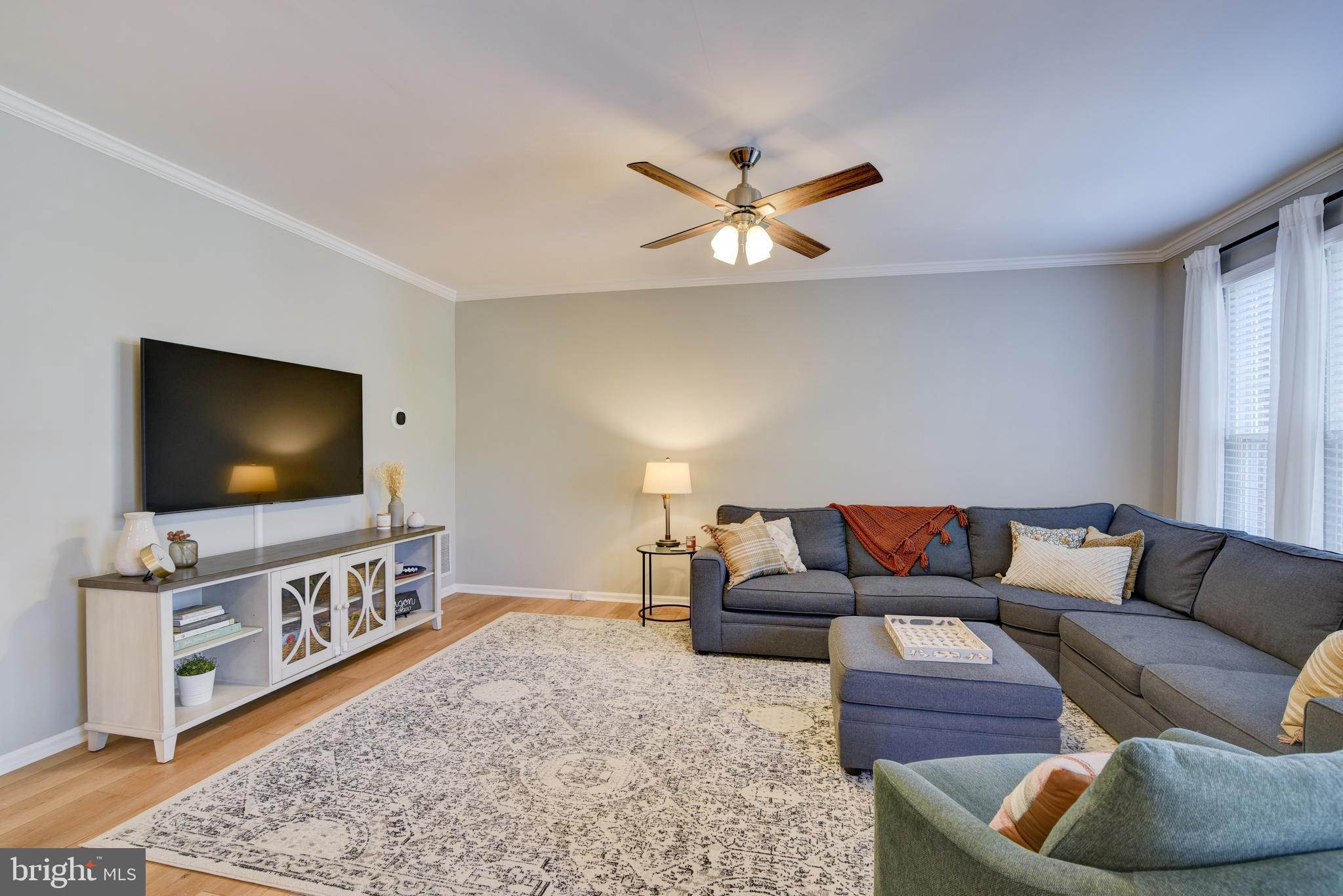 SOUTH RIDING - Residential