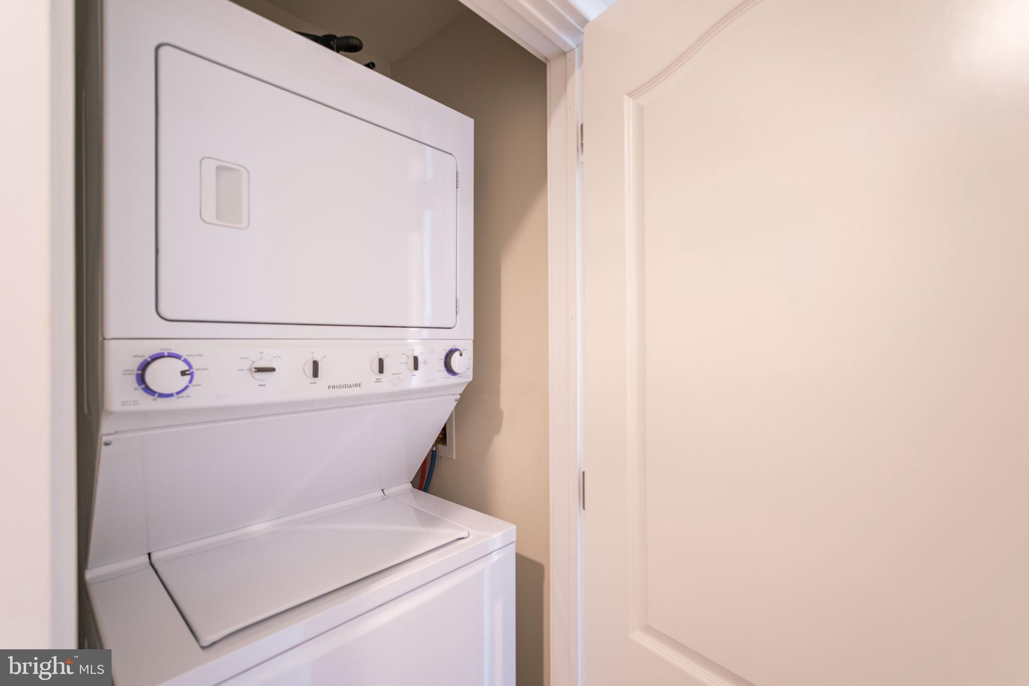 UNIVERSITY CITY - Residential Lease