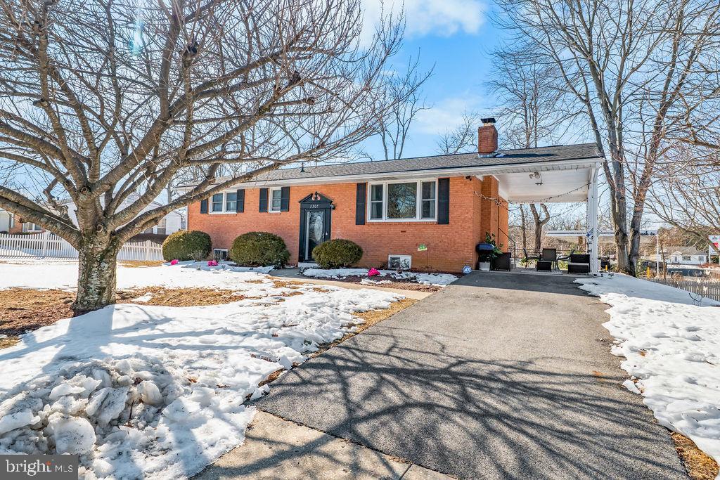 WOODYARD - Residential