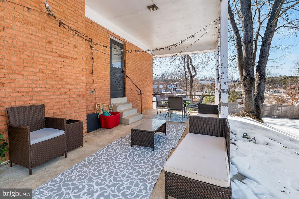 WOODYARD - Residential