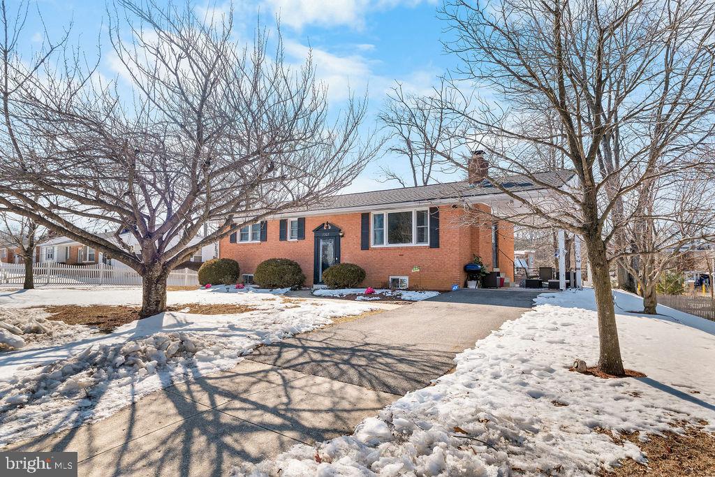 WOODYARD - Residential