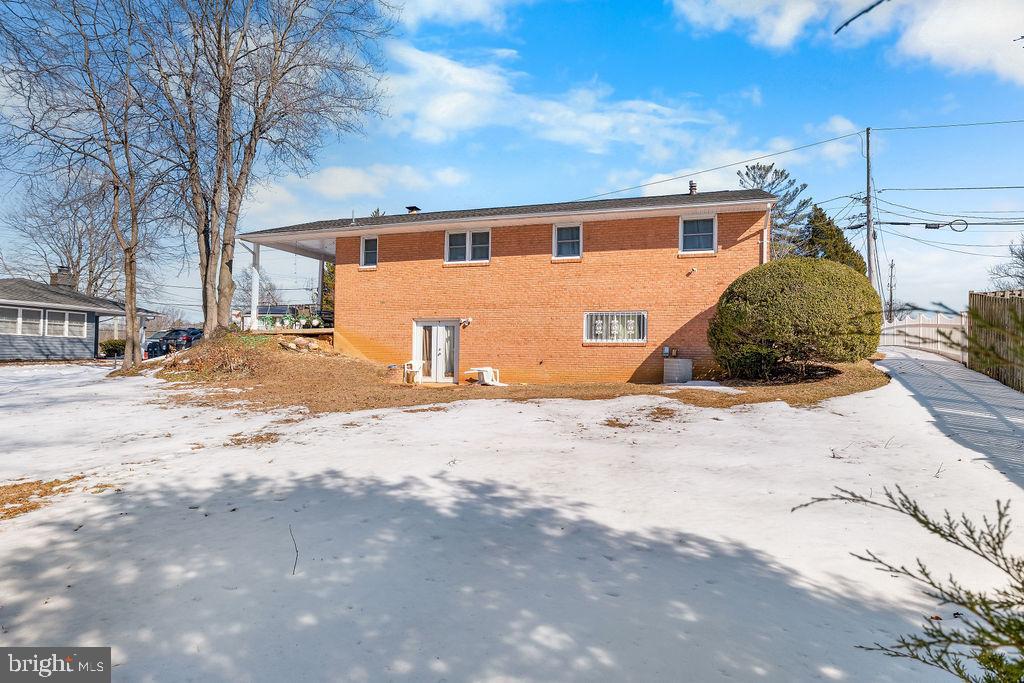 WOODYARD - Residential