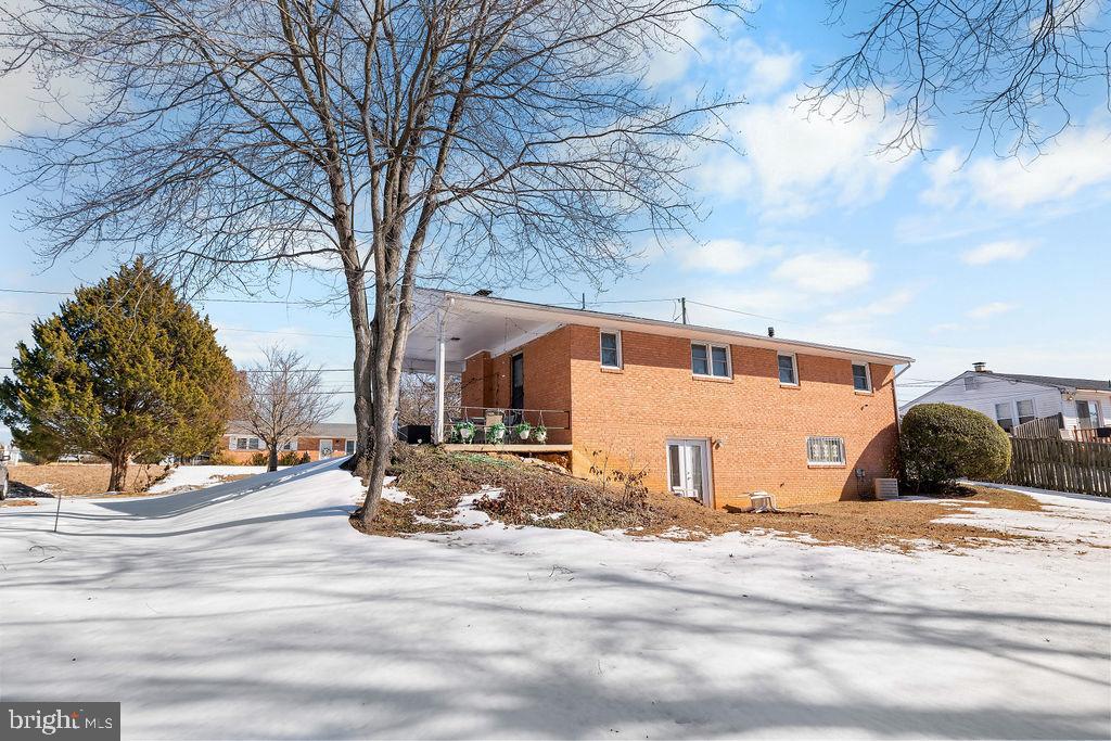 WOODYARD - Residential