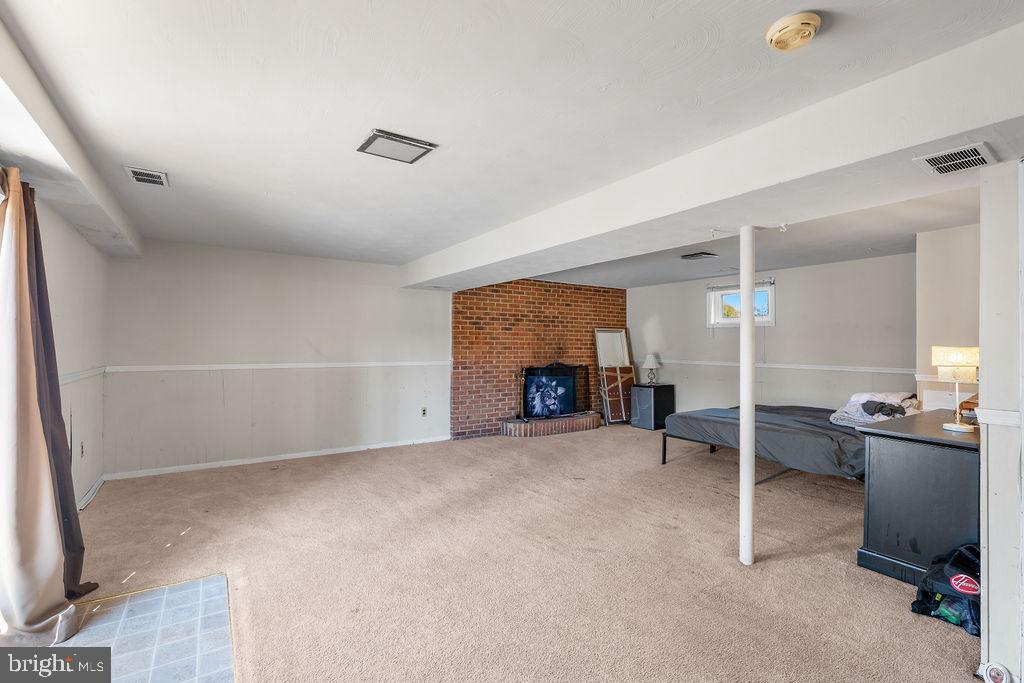 WOODYARD - Residential