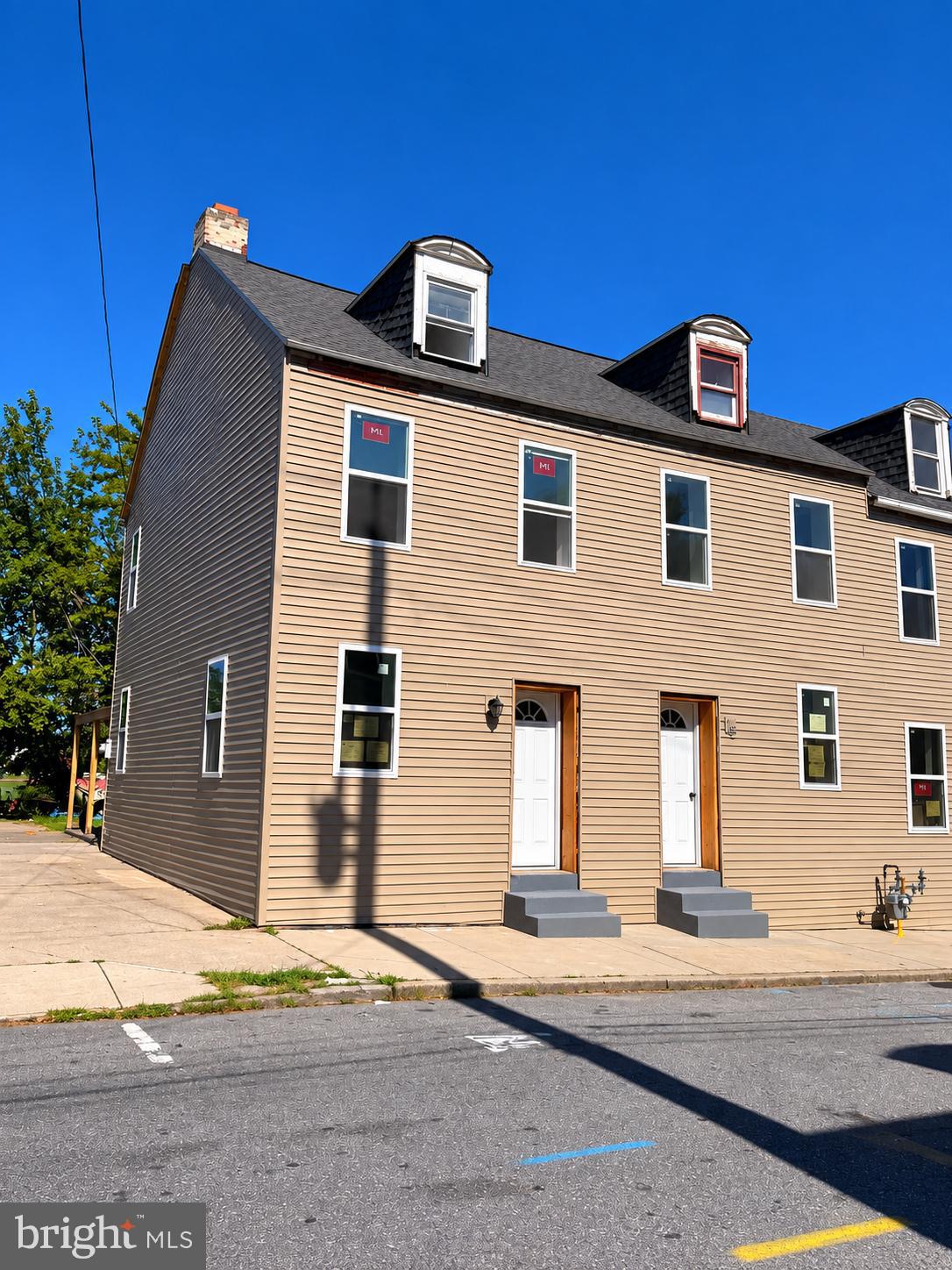 602 DAUPHIN STREET
