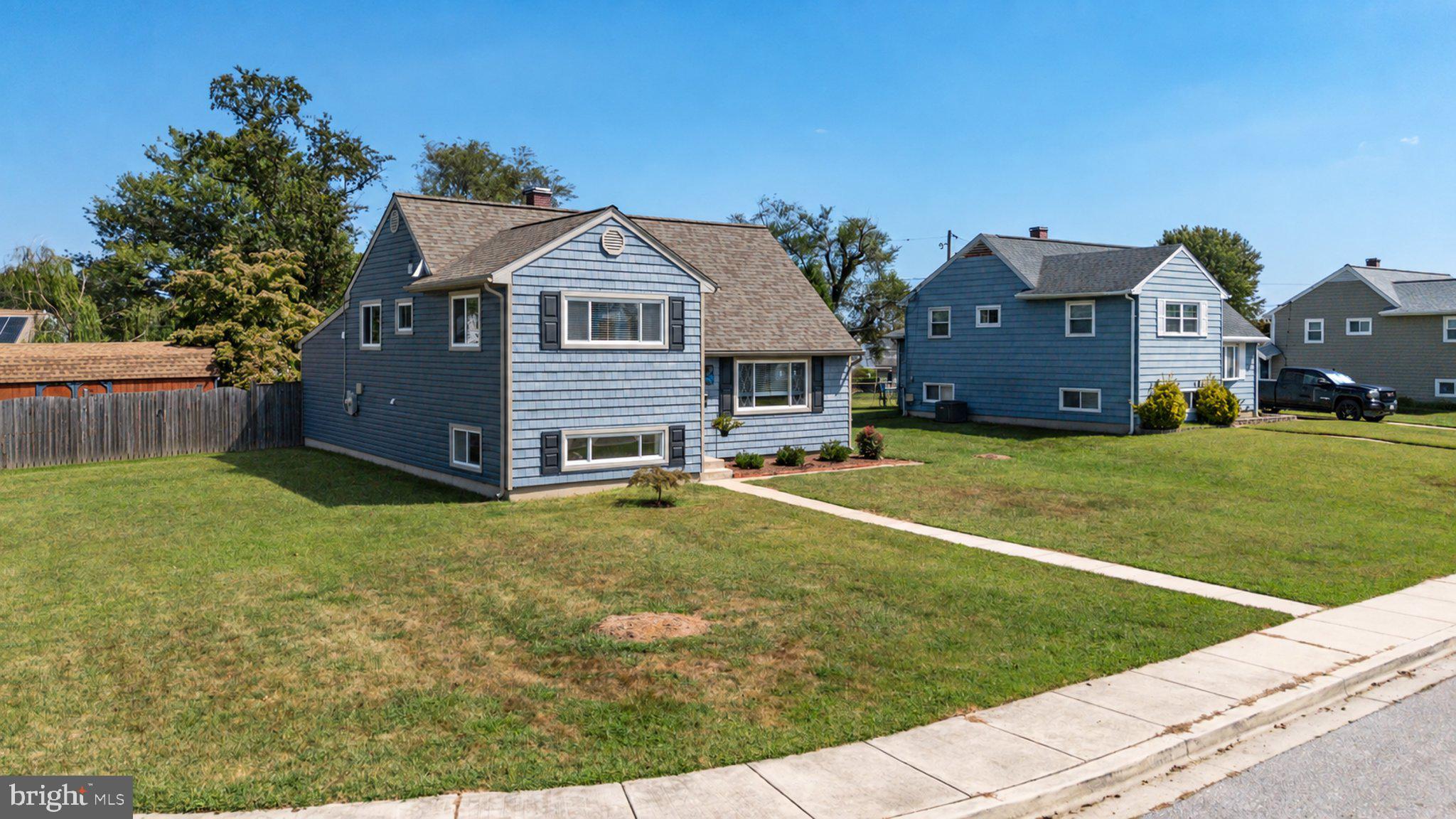 Property Search 2 SUNSET CIRCLE