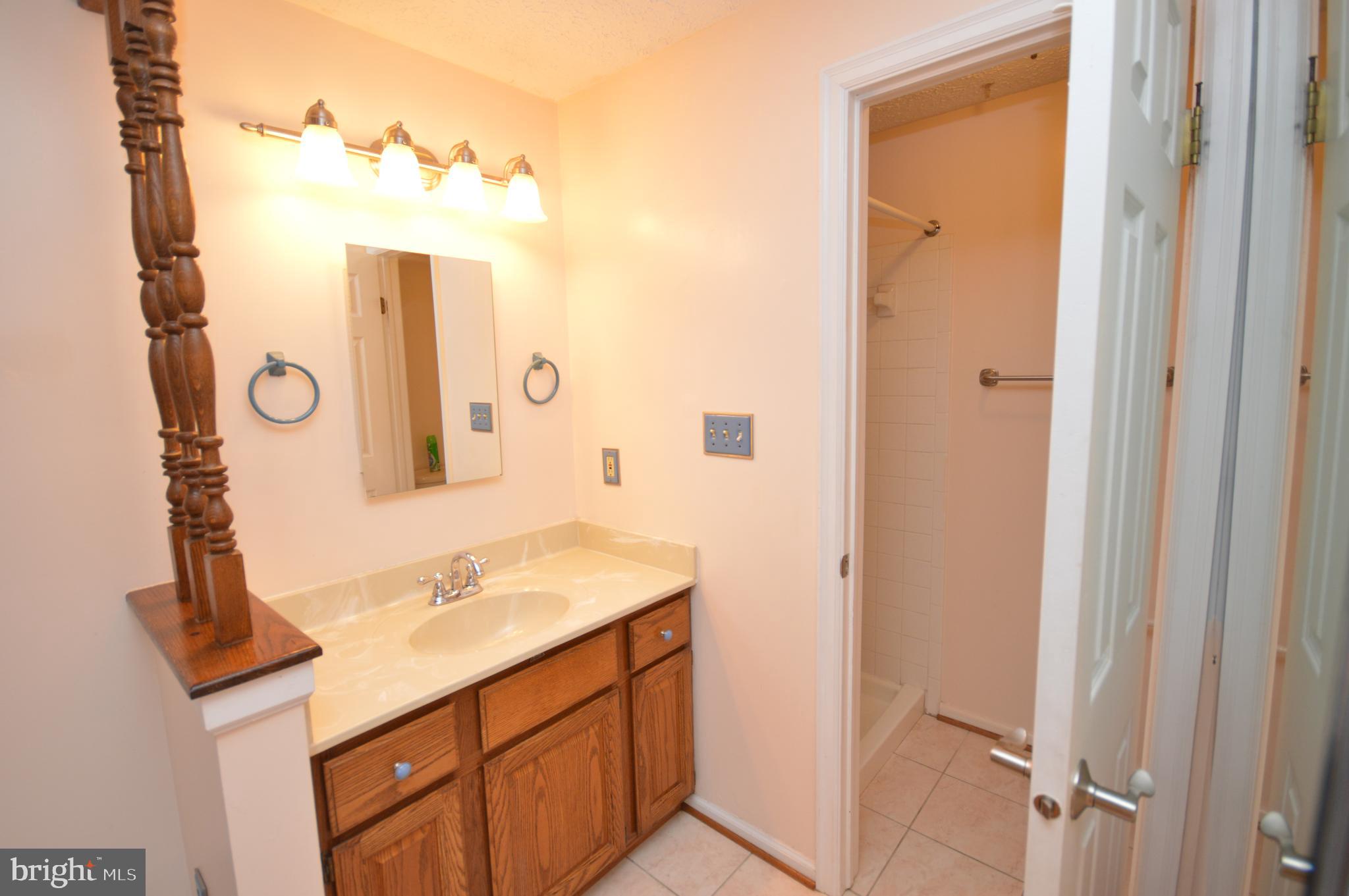 HOLLYMEAD - Residential Lease