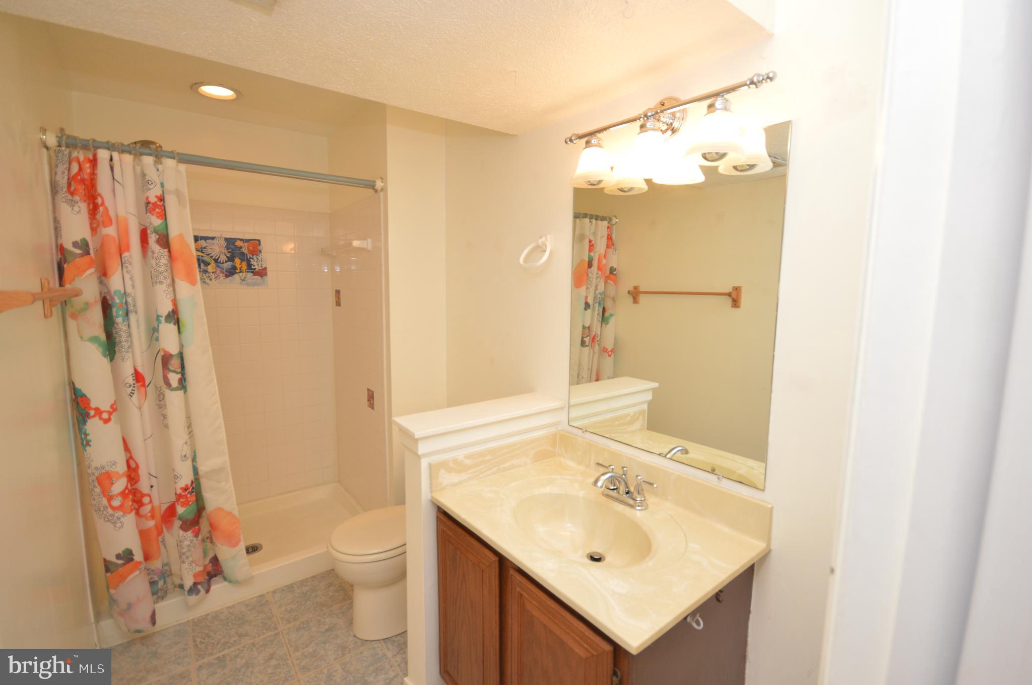 HOLLYMEAD - Residential Lease