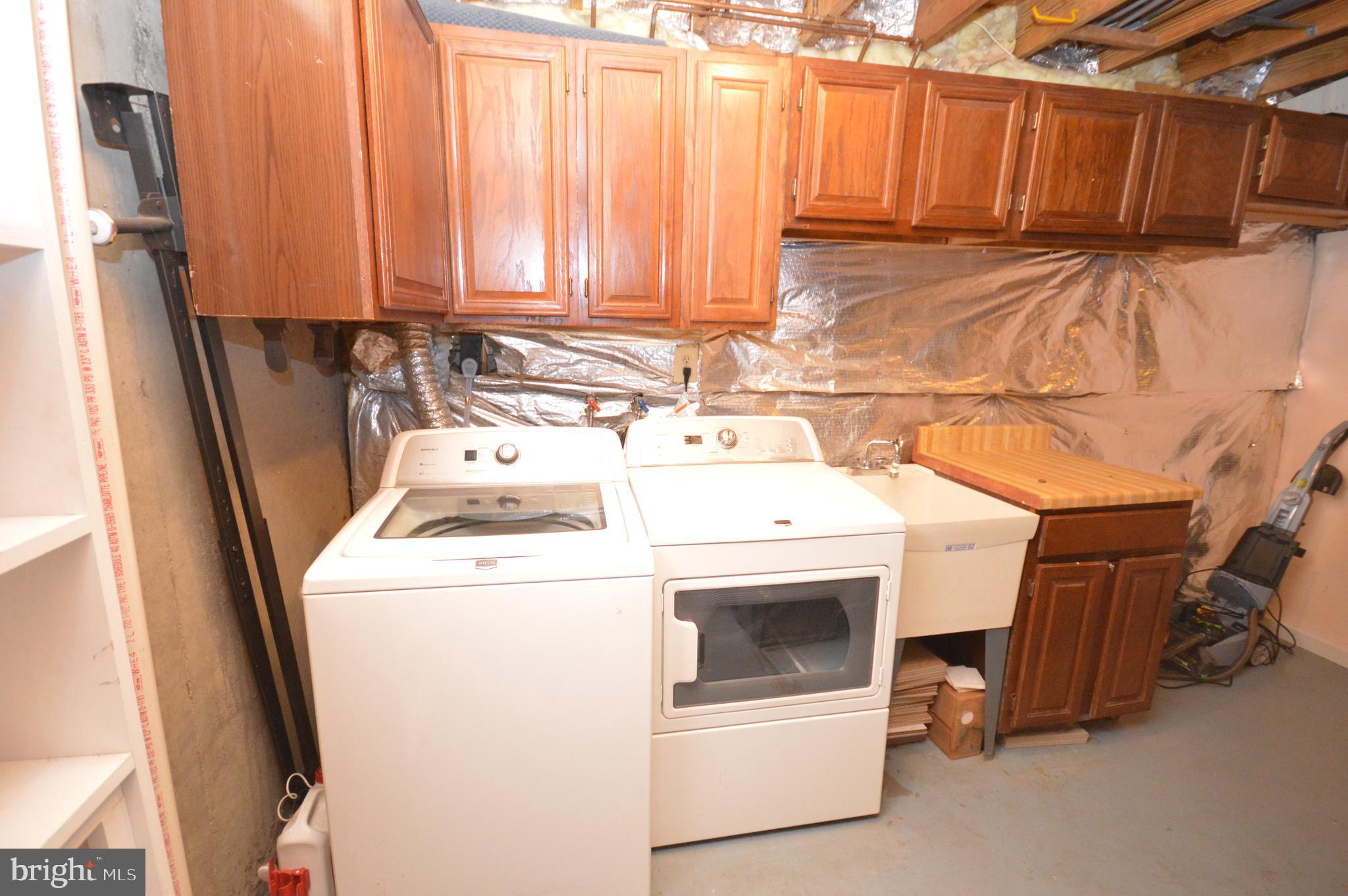 HOLLYMEAD - Residential Lease