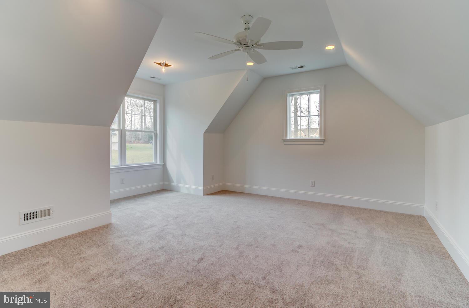 RADNOR HUNT - Residential