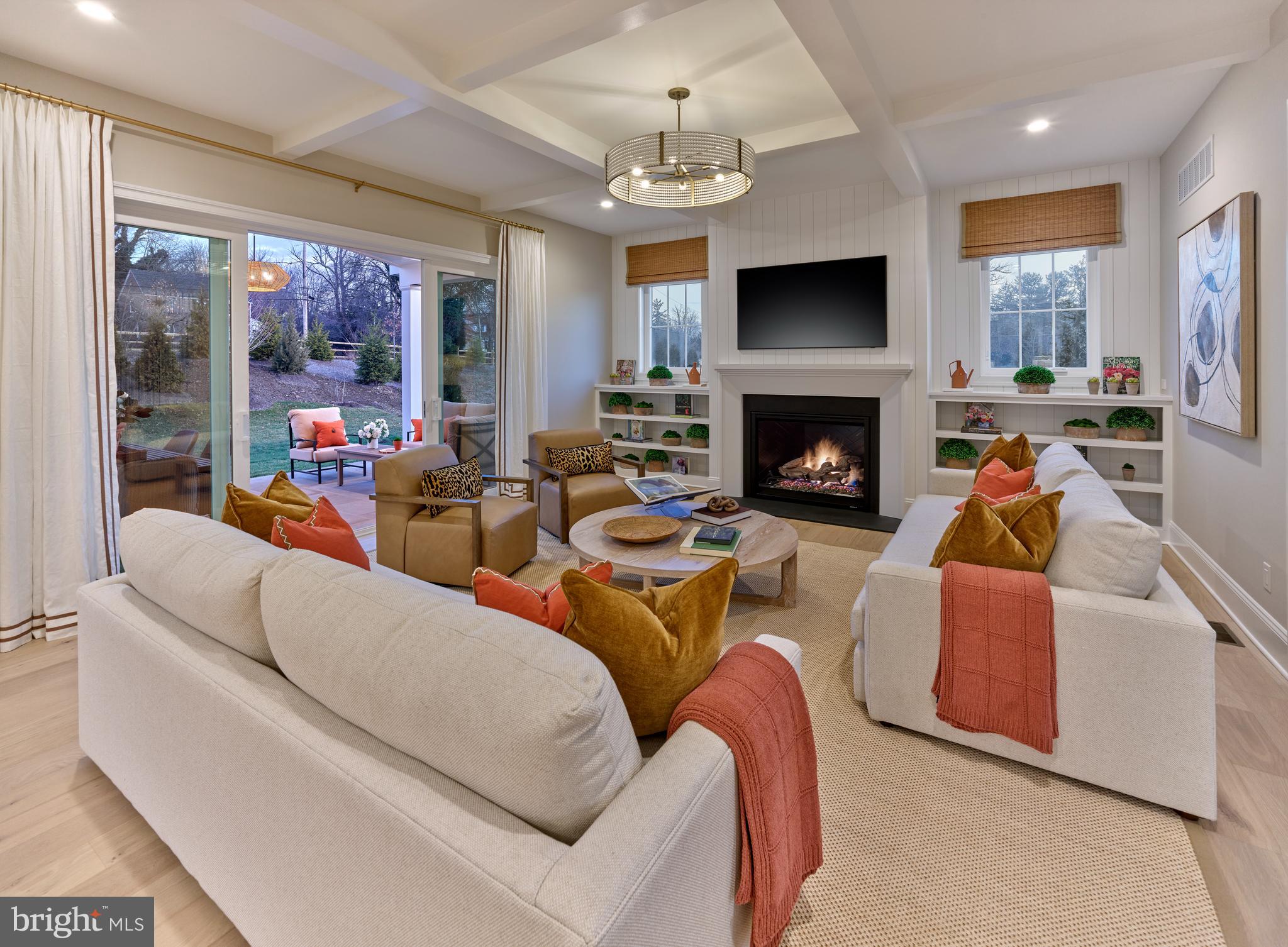 RADNOR HUNT - Residential