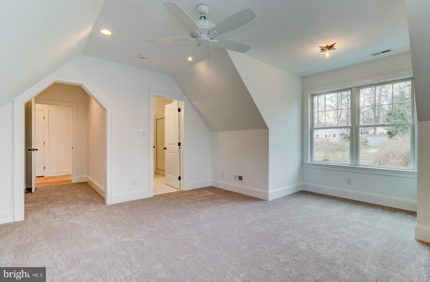 RADNOR HUNT - Residential