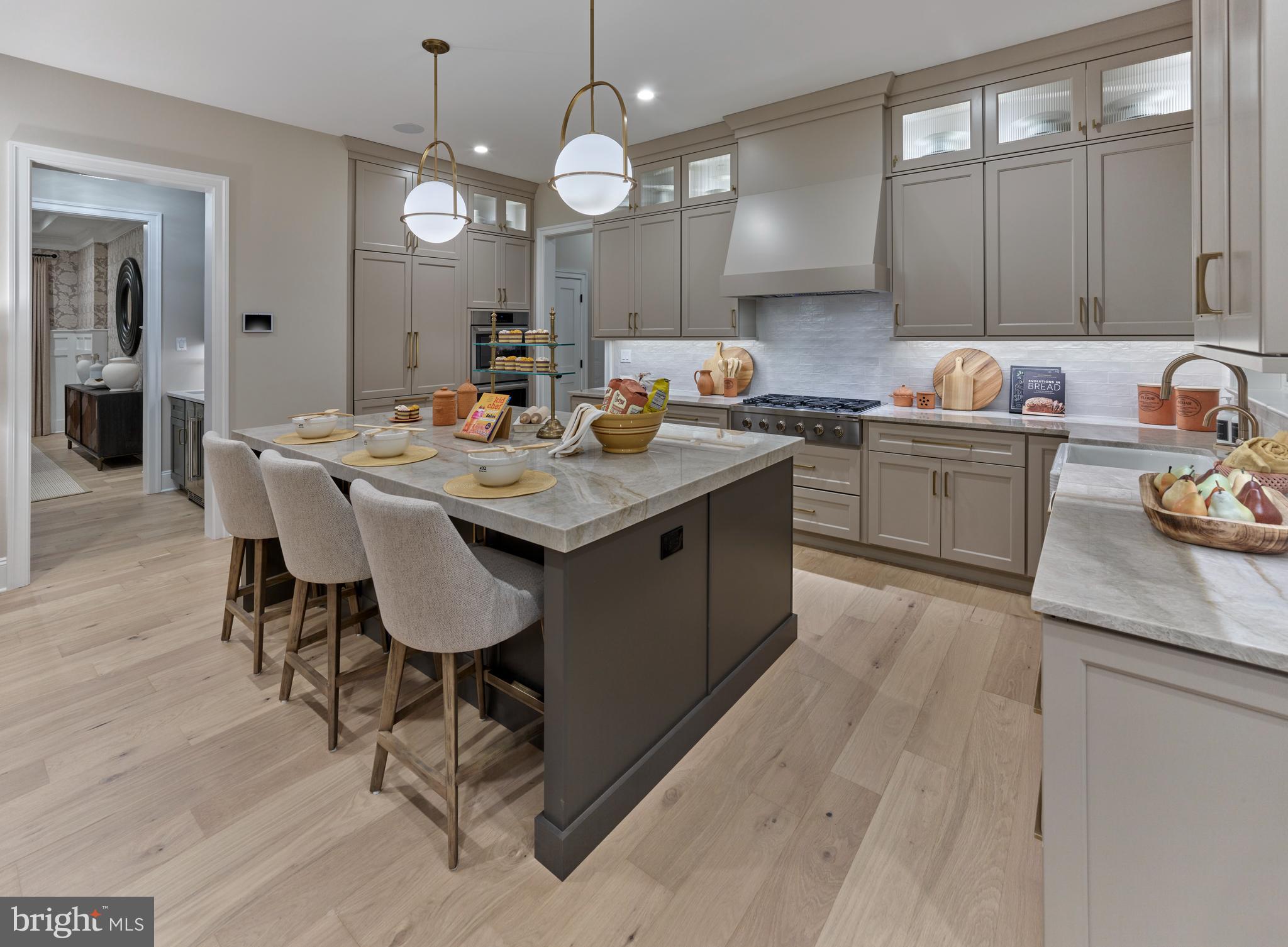 RADNOR HUNT - Residential