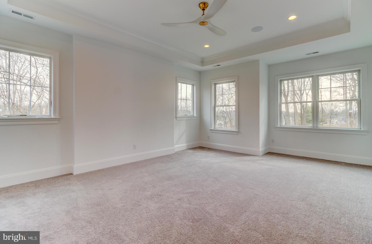 RADNOR HUNT - Residential