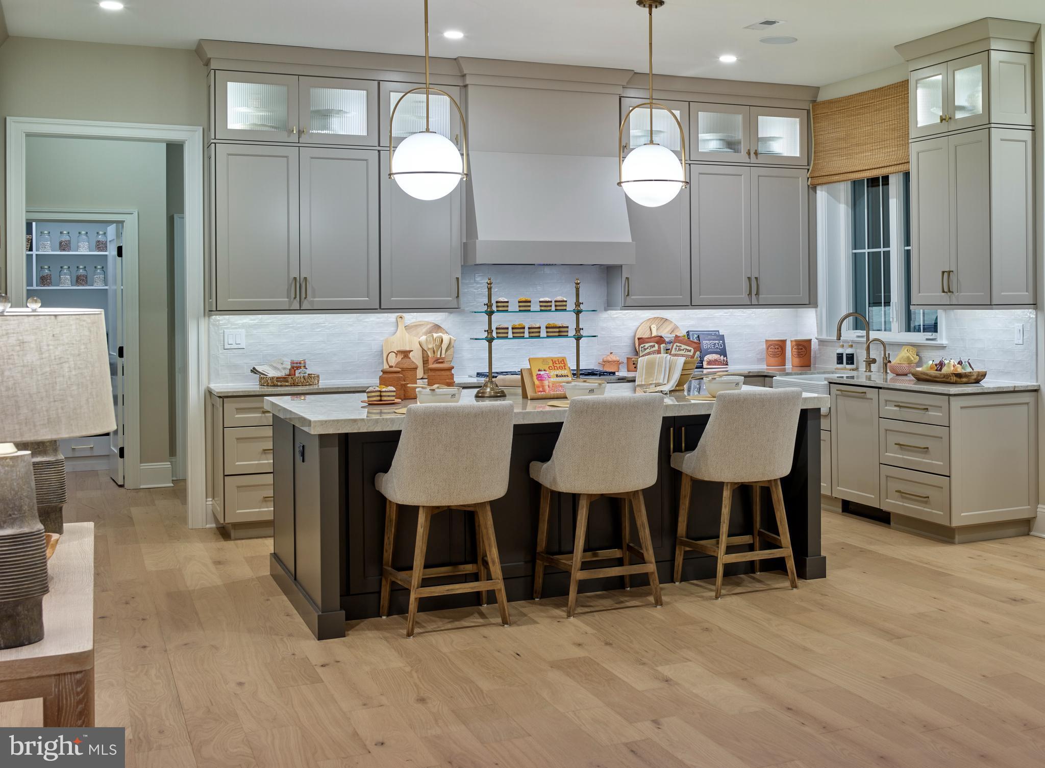 RADNOR HUNT - Residential