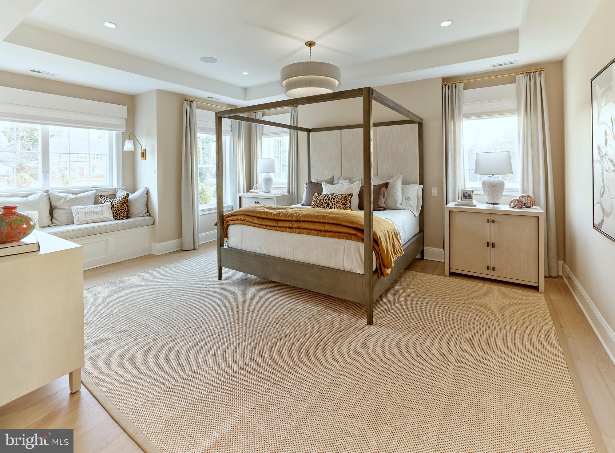 RADNOR HUNT - Residential