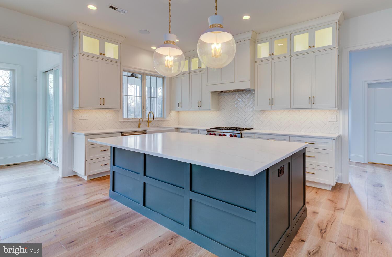 RADNOR HUNT - Residential