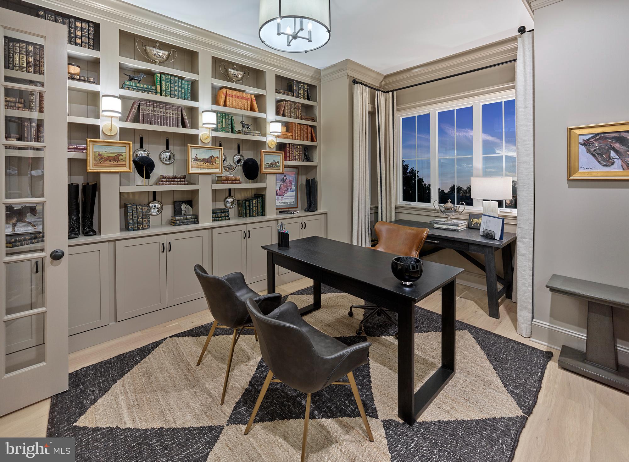 RADNOR HUNT - Residential