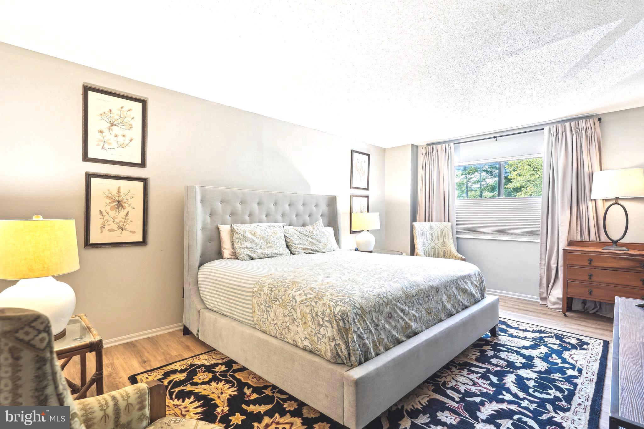 LEISURE WORLD - Residential