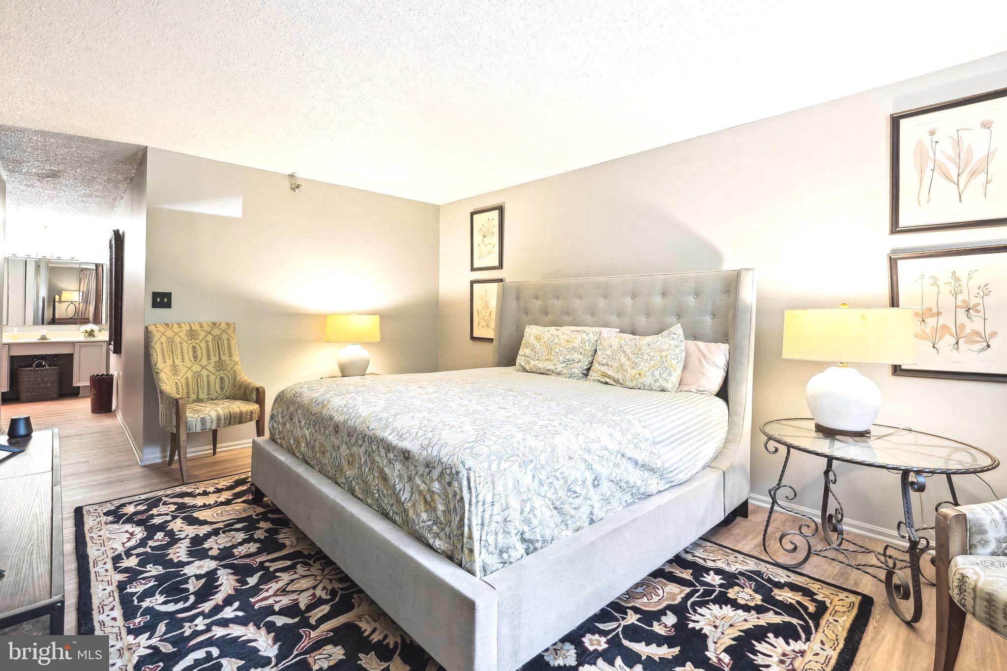 LEISURE WORLD - Residential