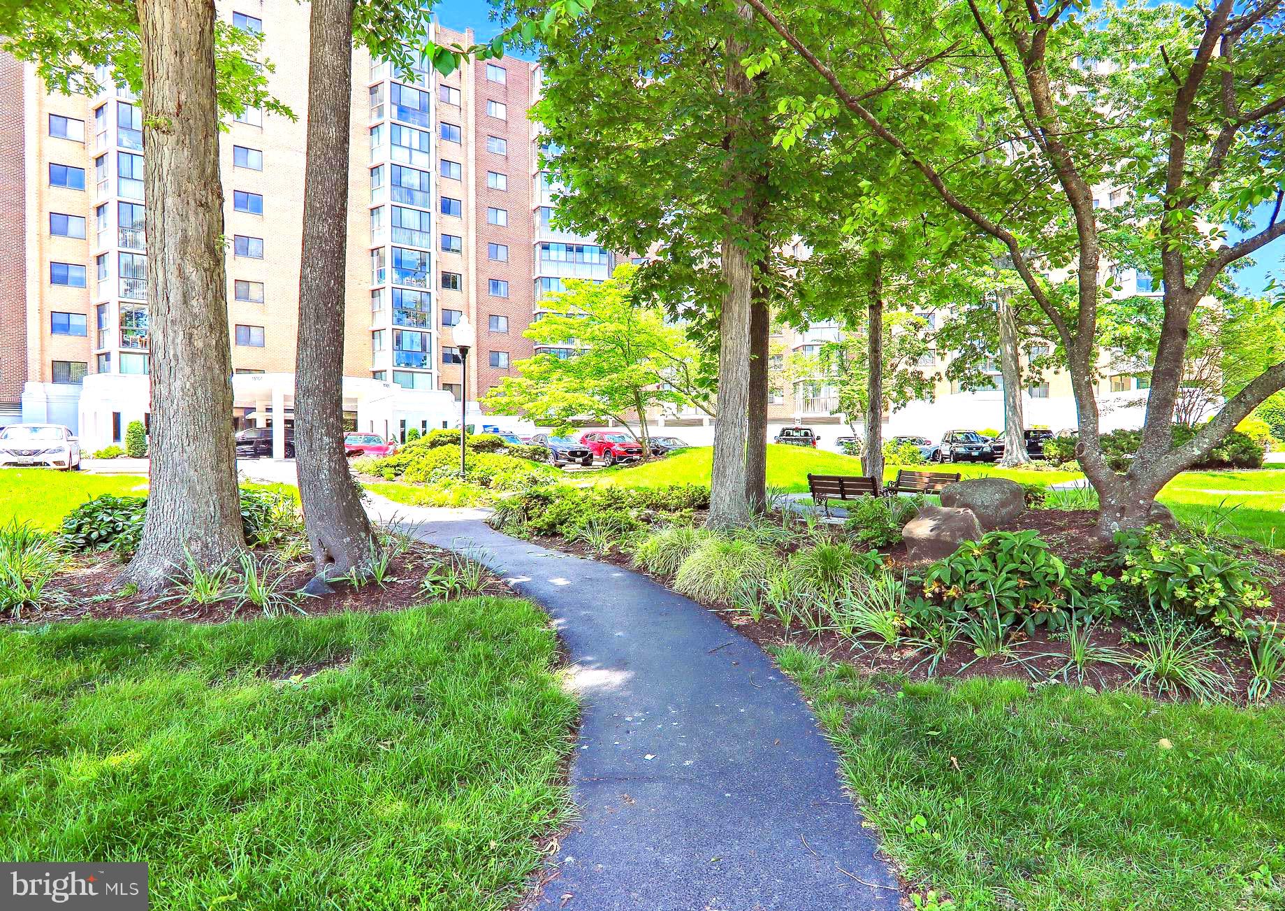 LEISURE WORLD - Residential