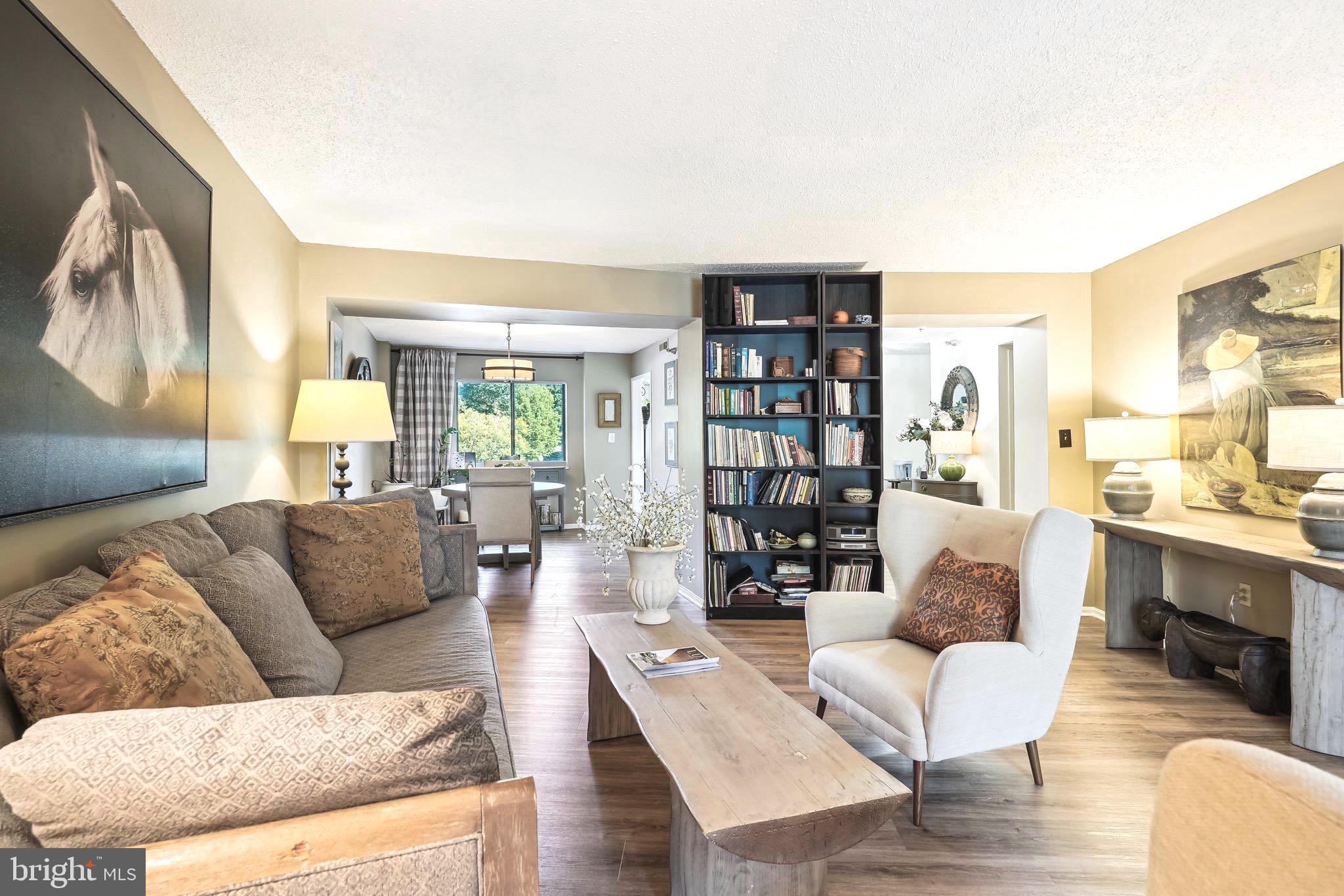 LEISURE WORLD - Residential