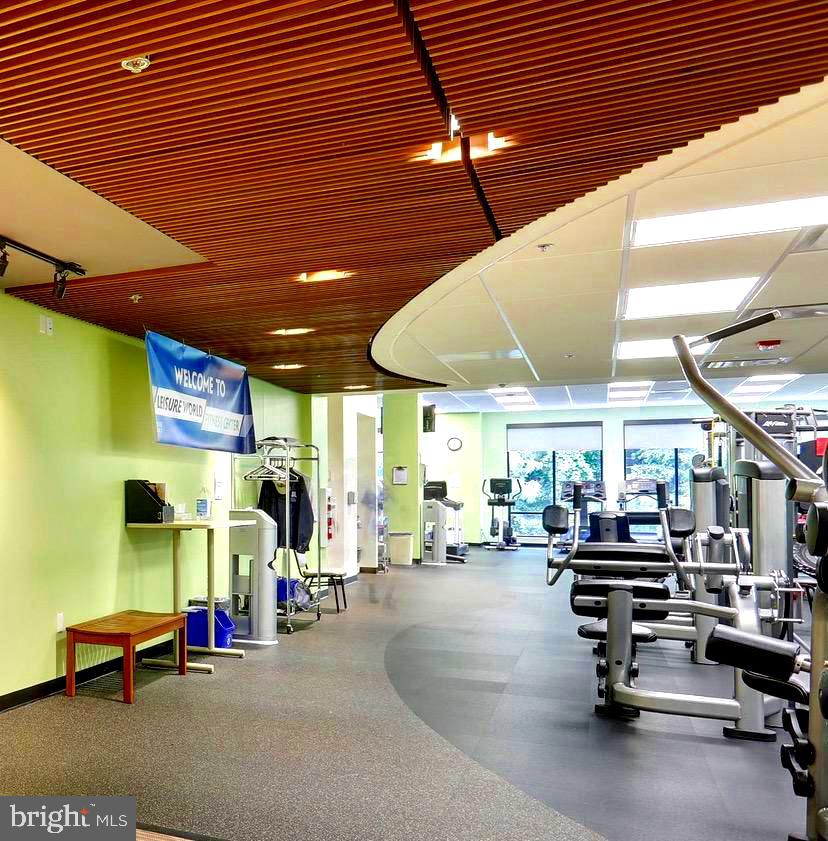 LEISURE WORLD - Residential